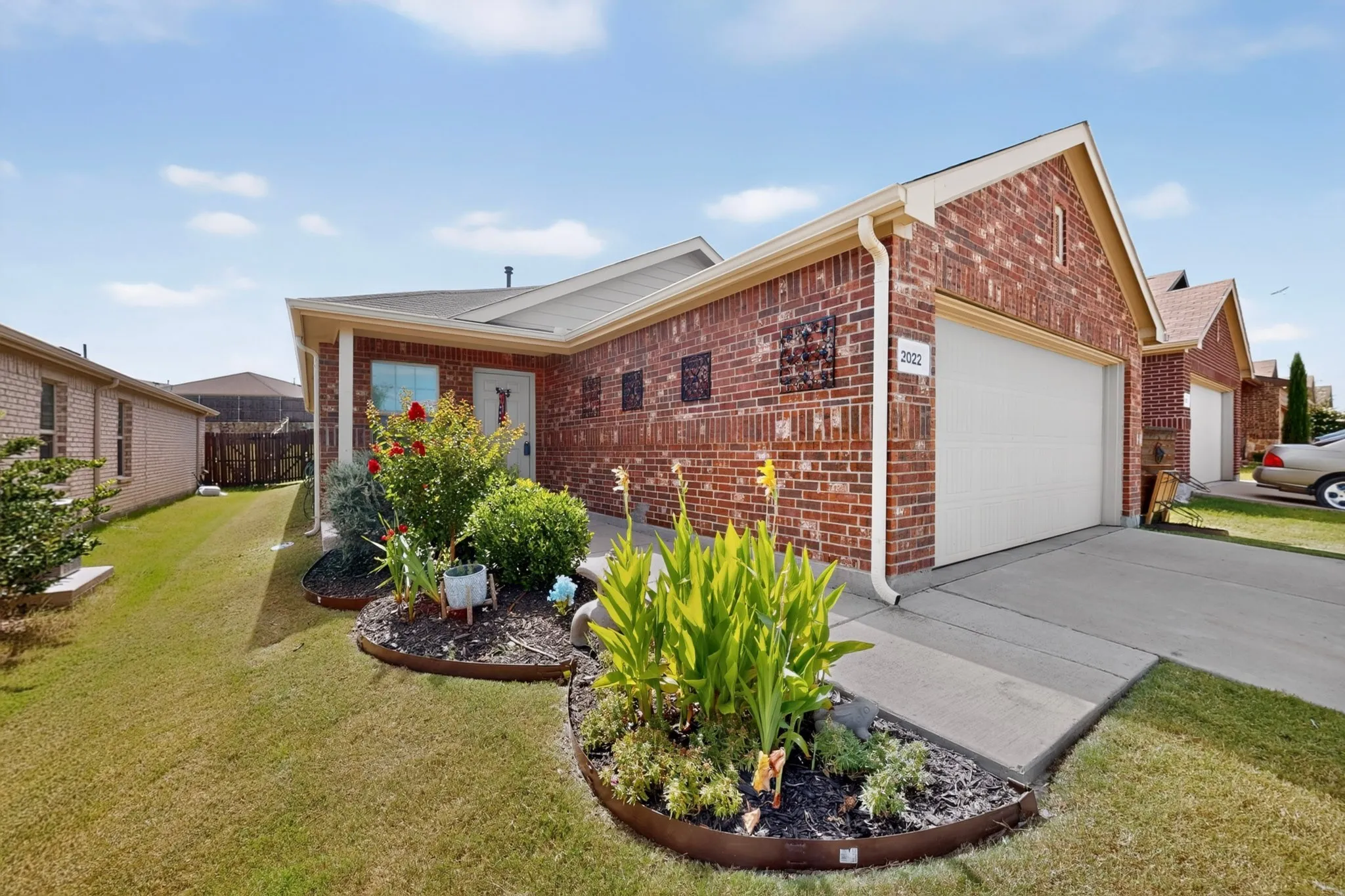 Single Family Residence For Sale in Kaufman County , 2022 Puma Street, Crandall, Texas 75114, 3 Bedroom, 2 Bathroom, 2 Garage spaces, 1,500 Sqft, built in 2021, mls#21404448, Real Estate Agent in Crandall, Homes For Sale in Kaufman county, Homes For Sale in Crandall, Realtor in Crandall Texas, Real Estate Brokerage Independent Realty Texas, Luminita Cordes Realtor