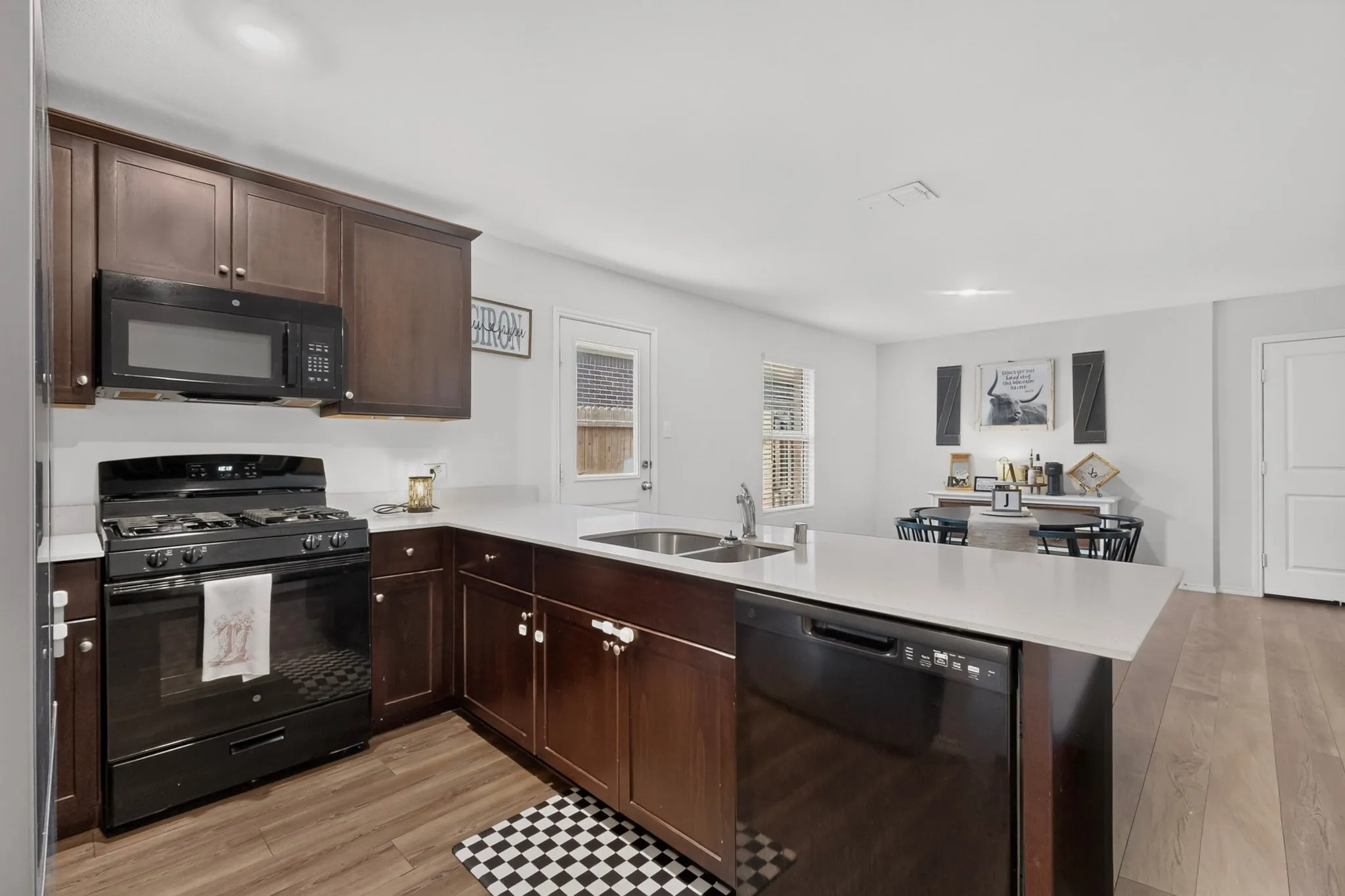 Single Family Residence For Sale in Kaufman County , 2022 Puma Street, Crandall, Texas 75114, 3 Bedroom, 2 Bathroom, 2 Garage spaces, 1,500 Sqft, built in 2021, mls#21404448, Real Estate Agent in Crandall, Homes For Sale in Kaufman county, Homes For Sale in Crandall, Realtor in Crandall Texas, Real Estate Brokerage Independent Realty Texas, Luminita Cordes Realtor