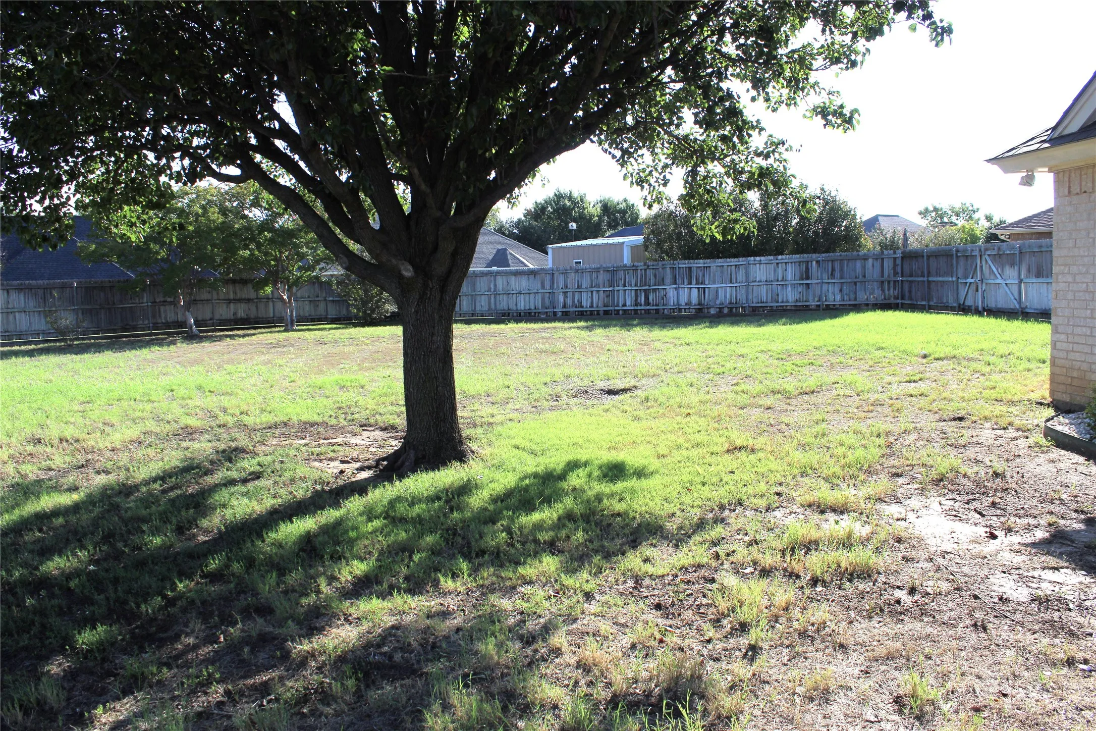 Single Family Residence For Sale in Erath County , 1405 Parkwood Court, Stephenville, Texas 76401, 5 Bedroom, 3 Bathroom, 3 Garage spaces, 2,482 Sqft, built in 2003, mls#21403644, Real Estate Agent in Stephenville, Homes For Sale in Erath county, Homes For Sale in Stephenville, Realtor in Stephenville Texas, Real Estate Brokerage Independent Realty Texas, Luminita Cordes Realtor