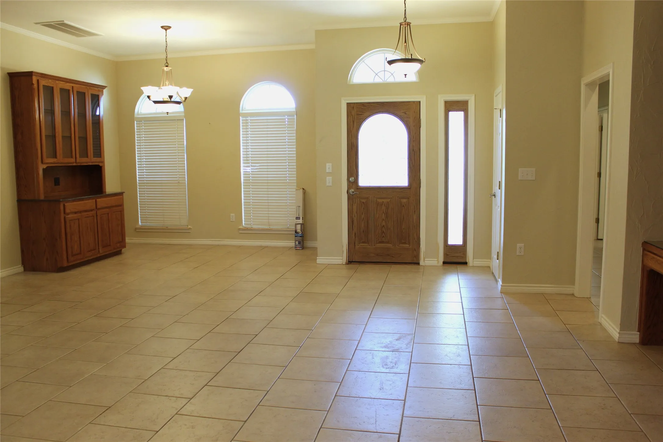 Single Family Residence For Sale in Erath County , 1405 Parkwood Court, Stephenville, Texas 76401, 5 Bedroom, 3 Bathroom, 3 Garage spaces, 2,482 Sqft, built in 2003, mls#21403644, Real Estate Agent in Stephenville, Homes For Sale in Erath county, Homes For Sale in Stephenville, Realtor in Stephenville Texas, Real Estate Brokerage Independent Realty Texas, Luminita Cordes Realtor