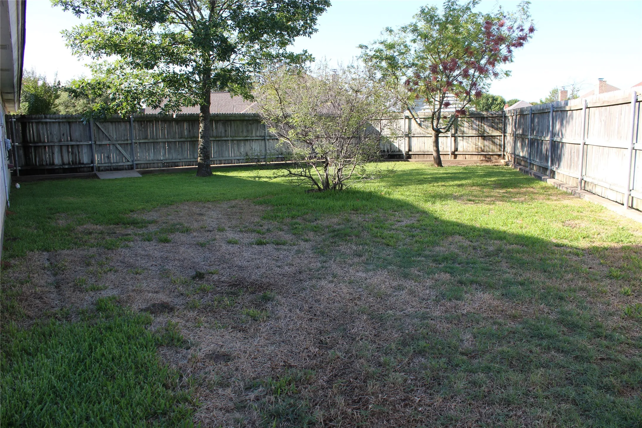 Single Family Residence For Sale in Erath County , 1405 Parkwood Court, Stephenville, Texas 76401, 5 Bedroom, 3 Bathroom, 3 Garage spaces, 2,482 Sqft, built in 2003, mls#21403644, Real Estate Agent in Stephenville, Homes For Sale in Erath county, Homes For Sale in Stephenville, Realtor in Stephenville Texas, Real Estate Brokerage Independent Realty Texas, Luminita Cordes Realtor