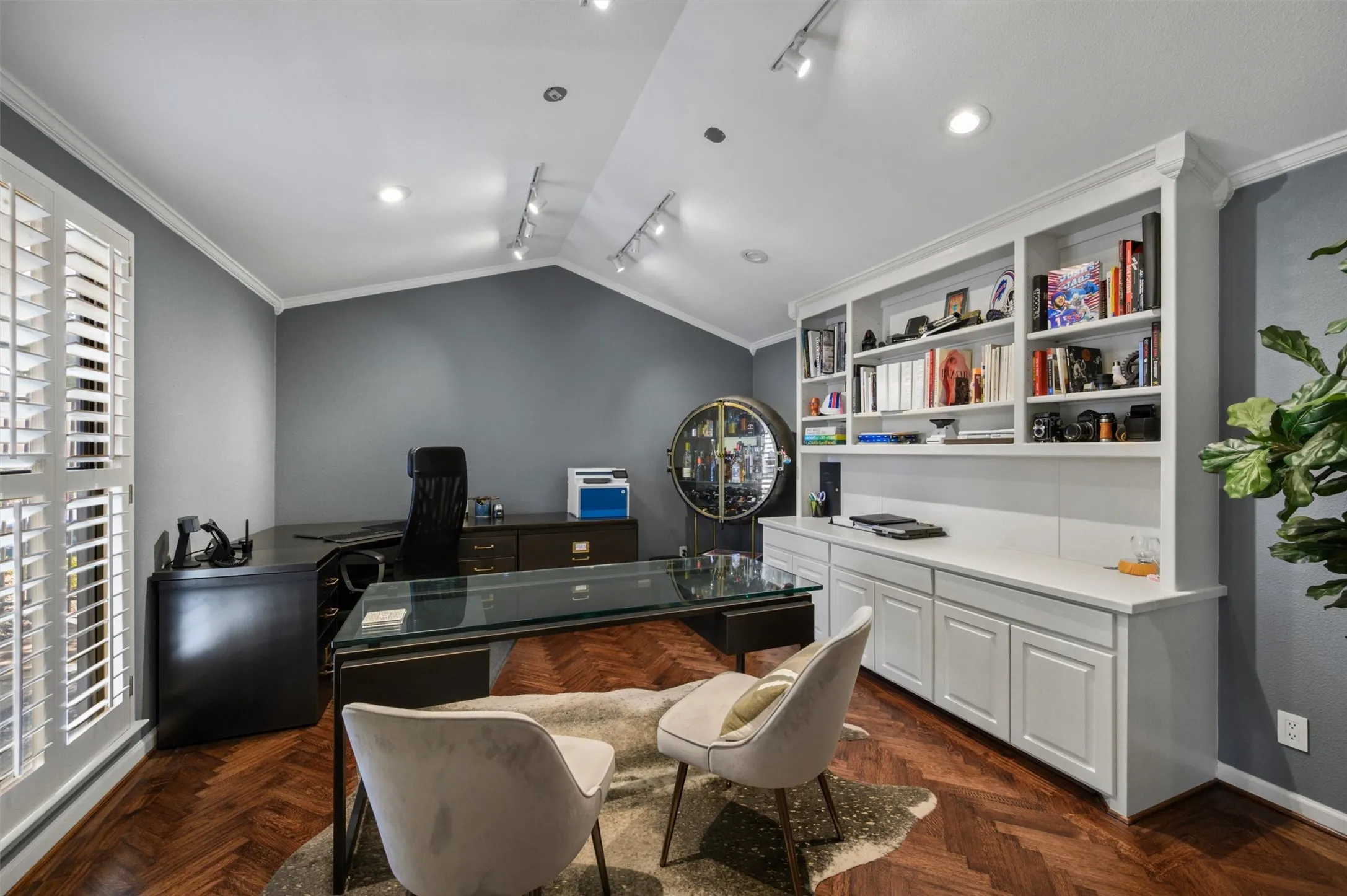 Industrial For Rent in Dallas County , 2655 Myrtle Springs Avenue, Dallas, Texas 75220, 0, 0, Garage spaces, 0 Sqft, built in 1985, mls#21403883, Real Estate Agent in Dallas, Homes For Rent in Dallas county, Homes For Rent in Dallas, Realtor in Dallas Texas, Real Estate Brokerage Independent Realty Texas, Luminita Cordes Realtor