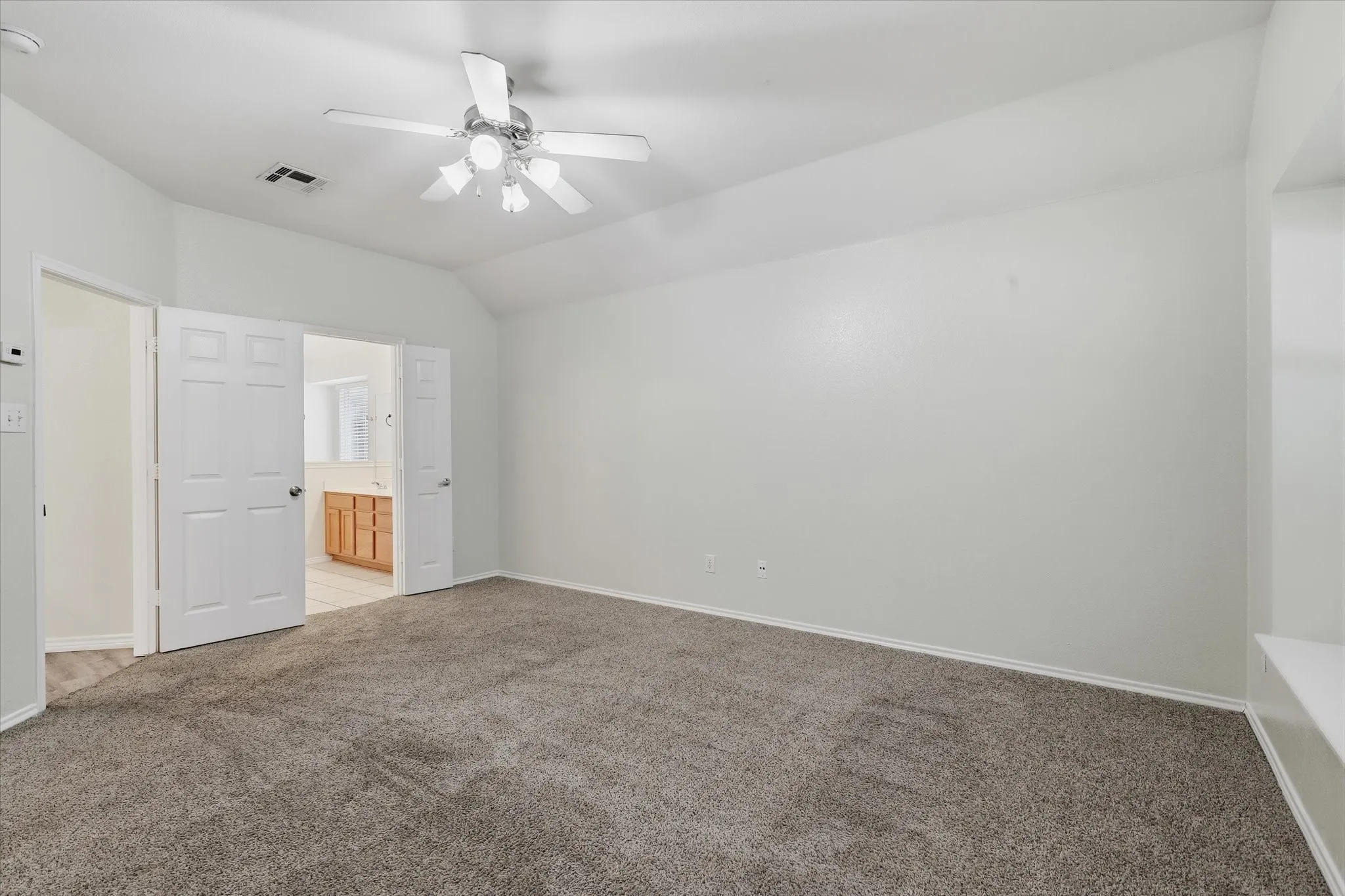 Single Family Residence For Sale in Denton County , 2012 Bridgeport Drive, Providence Village, Texas 76227, 4 Bedroom, 2 Bathroom, 2 Garage spaces, 2,137 Sqft, built in 2005, mls#21400924, Real Estate Agent in Providence Village, Homes For Sale in Denton county, Homes For Sale in Providence Village, Realtor in Providence Village Texas, Real Estate Brokerage Independent Realty Texas, Luminita Cordes Realtor