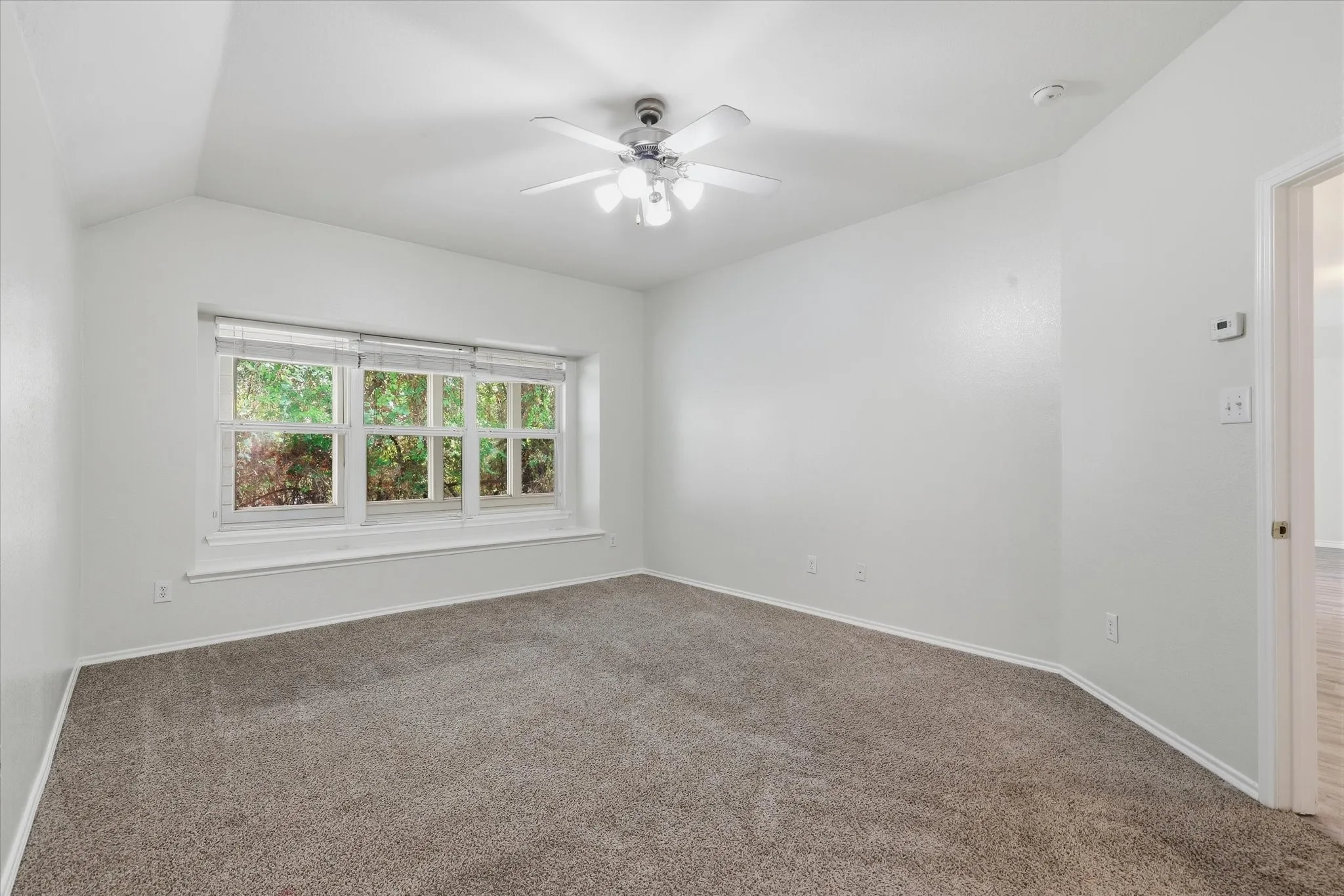 Single Family Residence For Sale in Denton County , 2012 Bridgeport Drive, Providence Village, Texas 76227, 4 Bedroom, 2 Bathroom, 2 Garage spaces, 2,137 Sqft, built in 2005, mls#21400924, Real Estate Agent in Providence Village, Homes For Sale in Denton county, Homes For Sale in Providence Village, Realtor in Providence Village Texas, Real Estate Brokerage Independent Realty Texas, Luminita Cordes Realtor