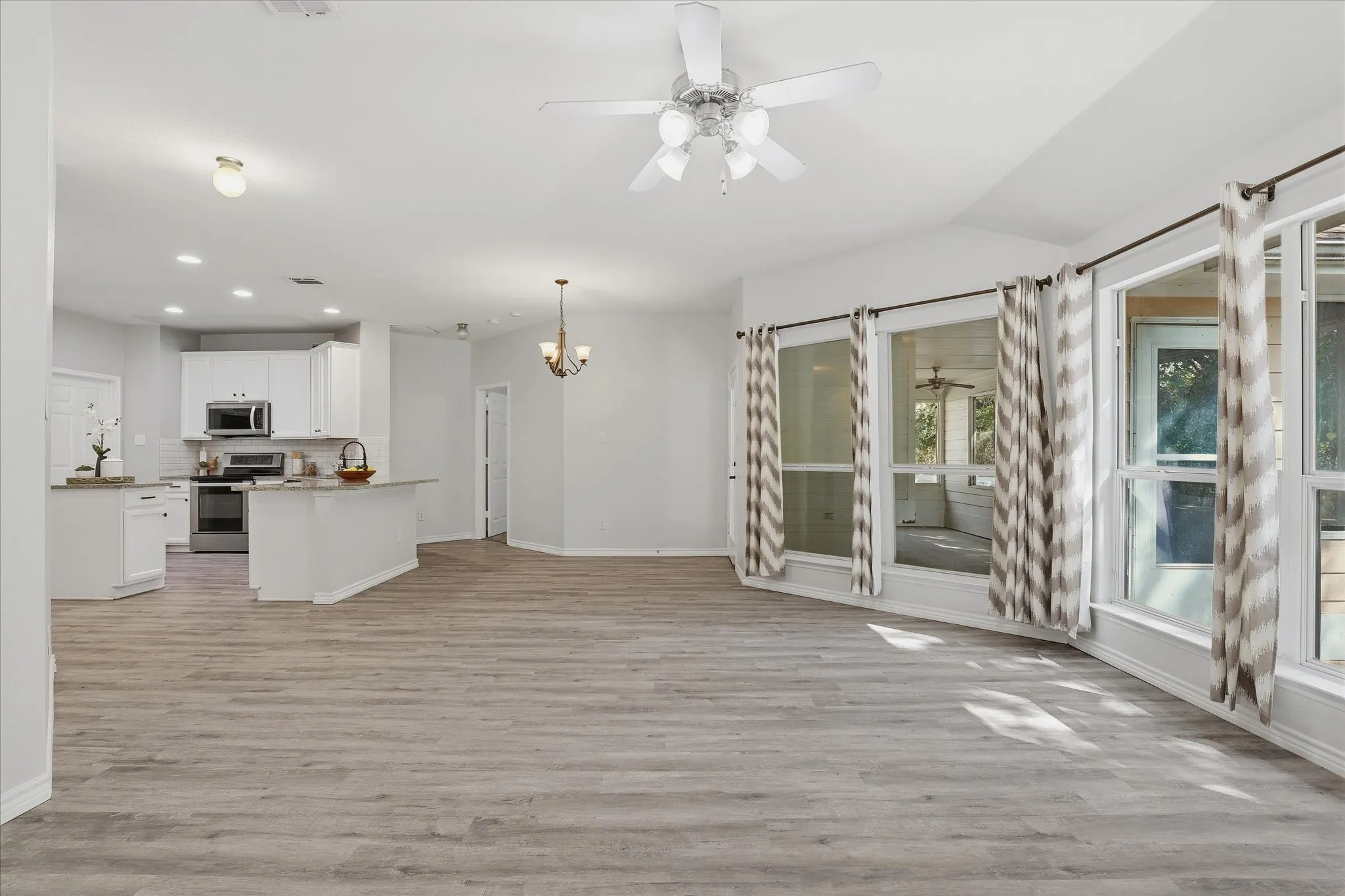 Single Family Residence For Sale in Denton County , 2012 Bridgeport Drive, Providence Village, Texas 76227, 4 Bedroom, 2 Bathroom, 2 Garage spaces, 2,137 Sqft, built in 2005, mls#21400924, Real Estate Agent in Providence Village, Homes For Sale in Denton county, Homes For Sale in Providence Village, Realtor in Providence Village Texas, Real Estate Brokerage Independent Realty Texas, Luminita Cordes Realtor