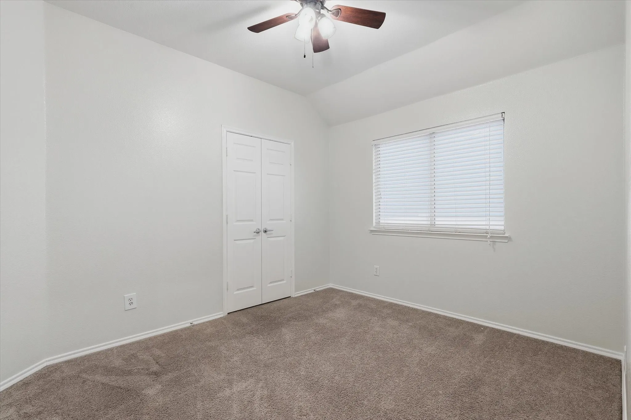 Single Family Residence For Sale in Denton County , 2012 Bridgeport Drive, Providence Village, Texas 76227, 4 Bedroom, 2 Bathroom, 2 Garage spaces, 2,137 Sqft, built in 2005, mls#21400924, Real Estate Agent in Providence Village, Homes For Sale in Denton county, Homes For Sale in Providence Village, Realtor in Providence Village Texas, Real Estate Brokerage Independent Realty Texas, Luminita Cordes Realtor