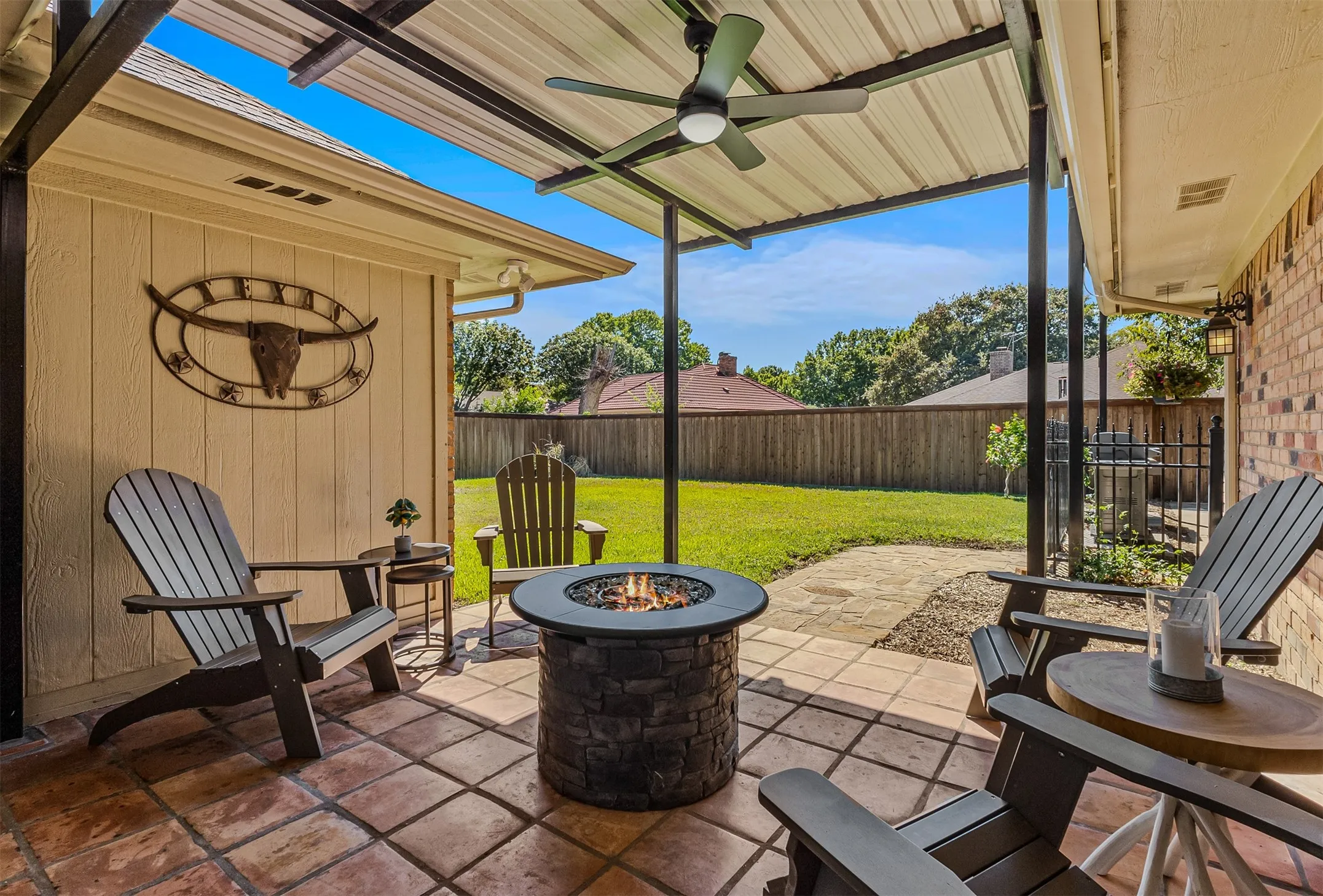 Covered back patio of 7104 Church Park Dr, Ft Worth TX 76133 in the Candleridge Addition