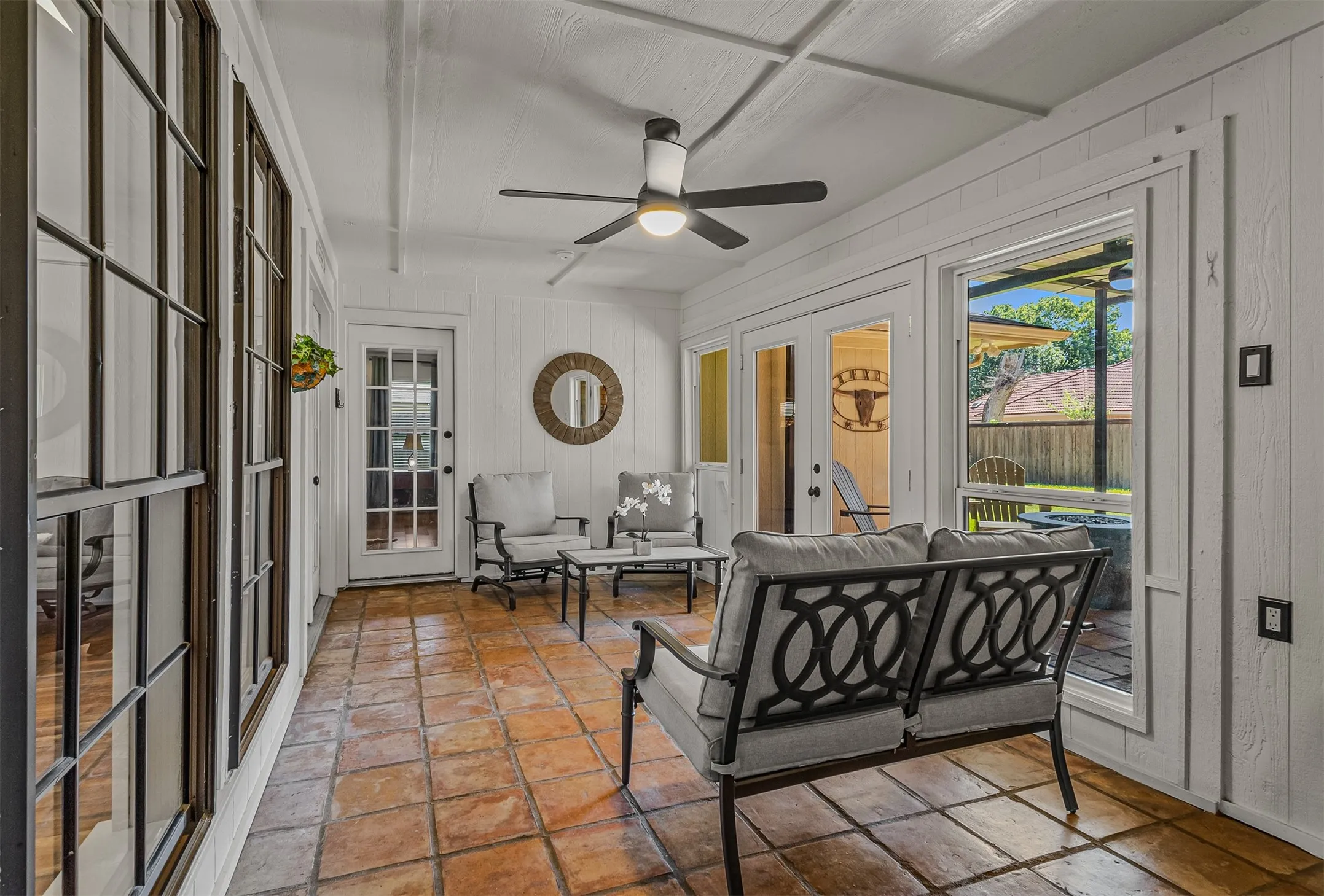 Enclosed sunroom of 7104 Church Park Dr, Ft Worth TX 76133 in the Candleridge Addition