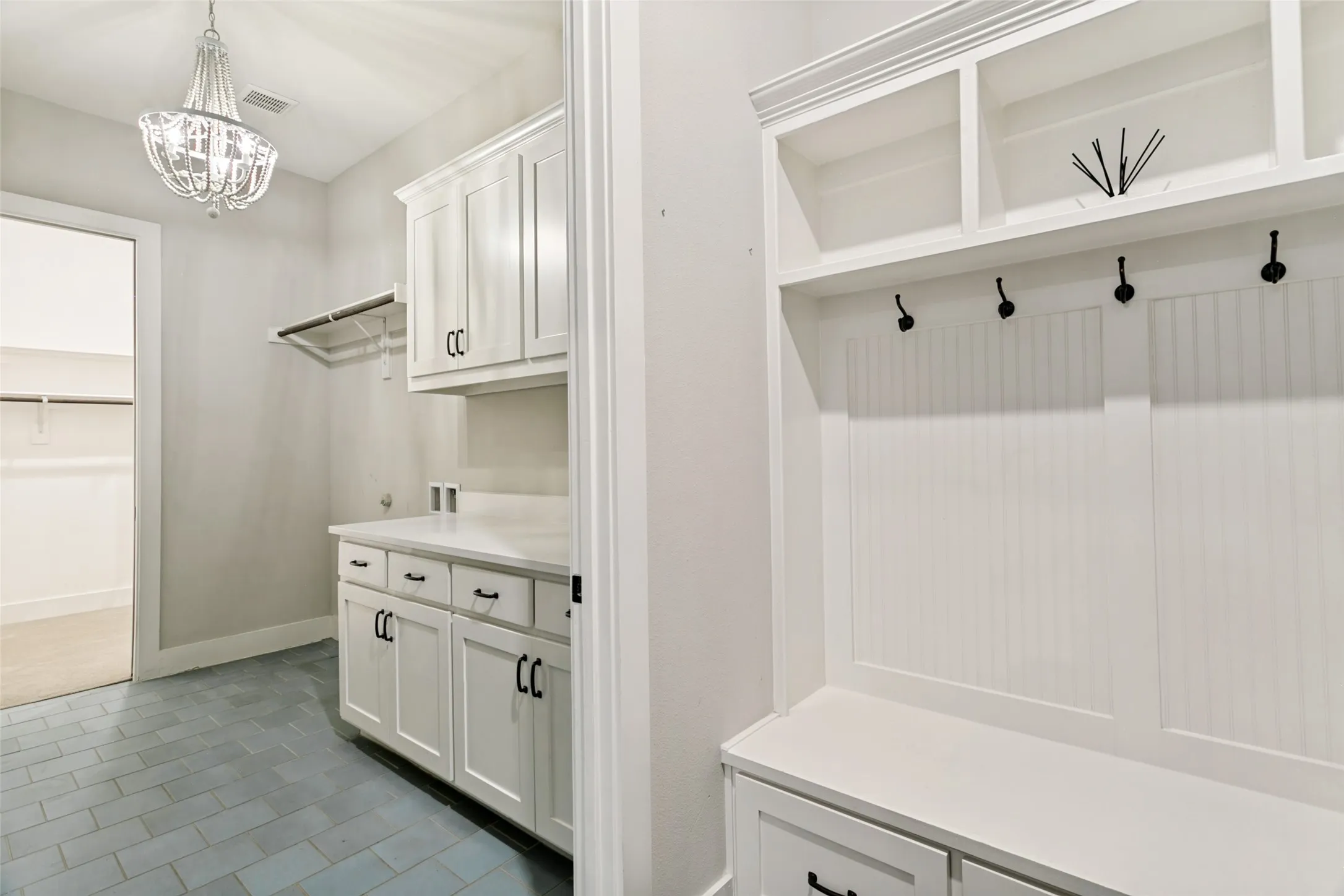 Single Family Residence For Sale in Parker County , 1025 Aledo Ridge Court, Fort Worth, Texas 76108, 5 Bedroom, 3 Bathroom, 3 Garage spaces, 3,221 Sqft, built in 2021, mls#21403075, Real Estate Agent in Fort Worth, Homes For Sale in Parker county, Homes For Sale in Fort Worth, Realtor in Fort Worth Texas, Real Estate Brokerage Independent Realty Texas, Luminita Cordes Realtor