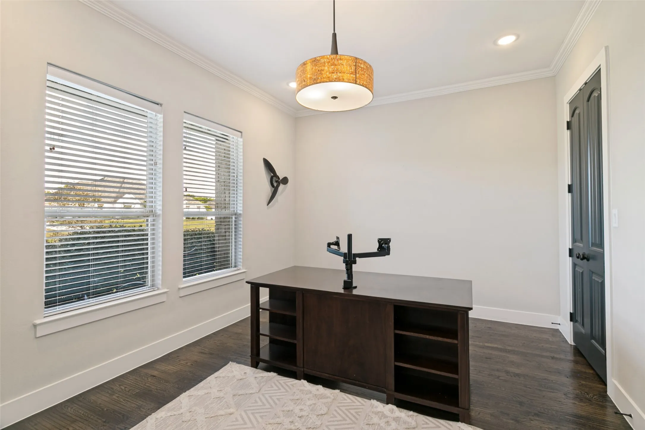 Single Family Residence For Sale in Parker County , 1025 Aledo Ridge Court, Fort Worth, Texas 76108, 5 Bedroom, 3 Bathroom, 3 Garage spaces, 3,221 Sqft, built in 2021, mls#21403075, Real Estate Agent in Fort Worth, Homes For Sale in Parker county, Homes For Sale in Fort Worth, Realtor in Fort Worth Texas, Real Estate Brokerage Independent Realty Texas, Luminita Cordes Realtor