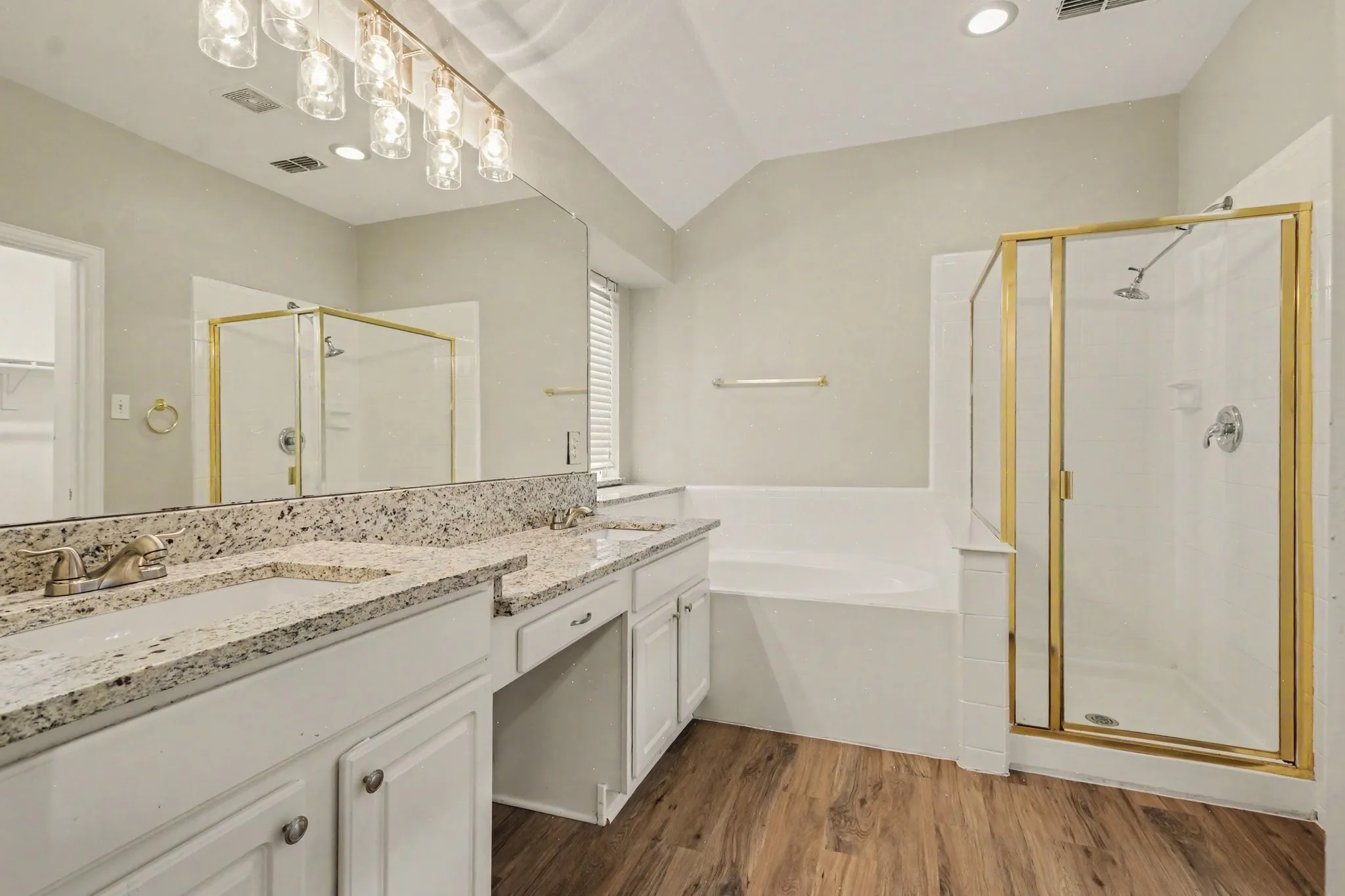 Single Family Residence For Sale in Collin County , 8412 Indianola Drive, Frisco, Texas 75033, 4 Bedroom, 2 Bathroom, 2 Garage spaces, 2,696 Sqft, built in 2000, mls#21404451, Real Estate Agent in Frisco, Homes For Sale in Collin county, Homes For Sale in Frisco, Realtor in Frisco Texas, Real Estate Brokerage Independent Realty Texas, Luminita Cordes Realtor