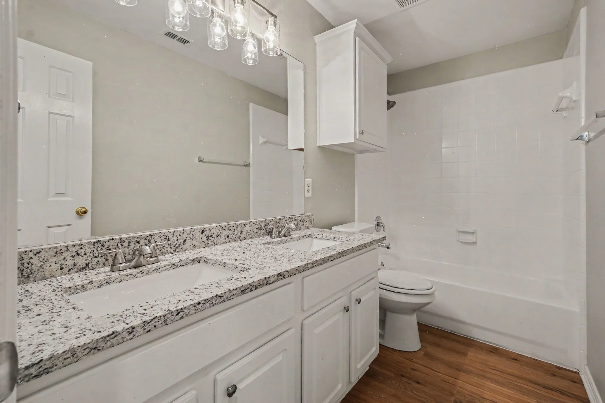 Single Family Residence For Sale in Collin County , 8412 Indianola Drive, Frisco, Texas 75033, 4 Bedroom, 2 Bathroom, 2 Garage spaces, 2,696 Sqft, built in 2000, mls#21404451, Real Estate Agent in Frisco, Homes For Sale in Collin county, Homes For Sale in Frisco, Realtor in Frisco Texas, Real Estate Brokerage Independent Realty Texas, Luminita Cordes Realtor