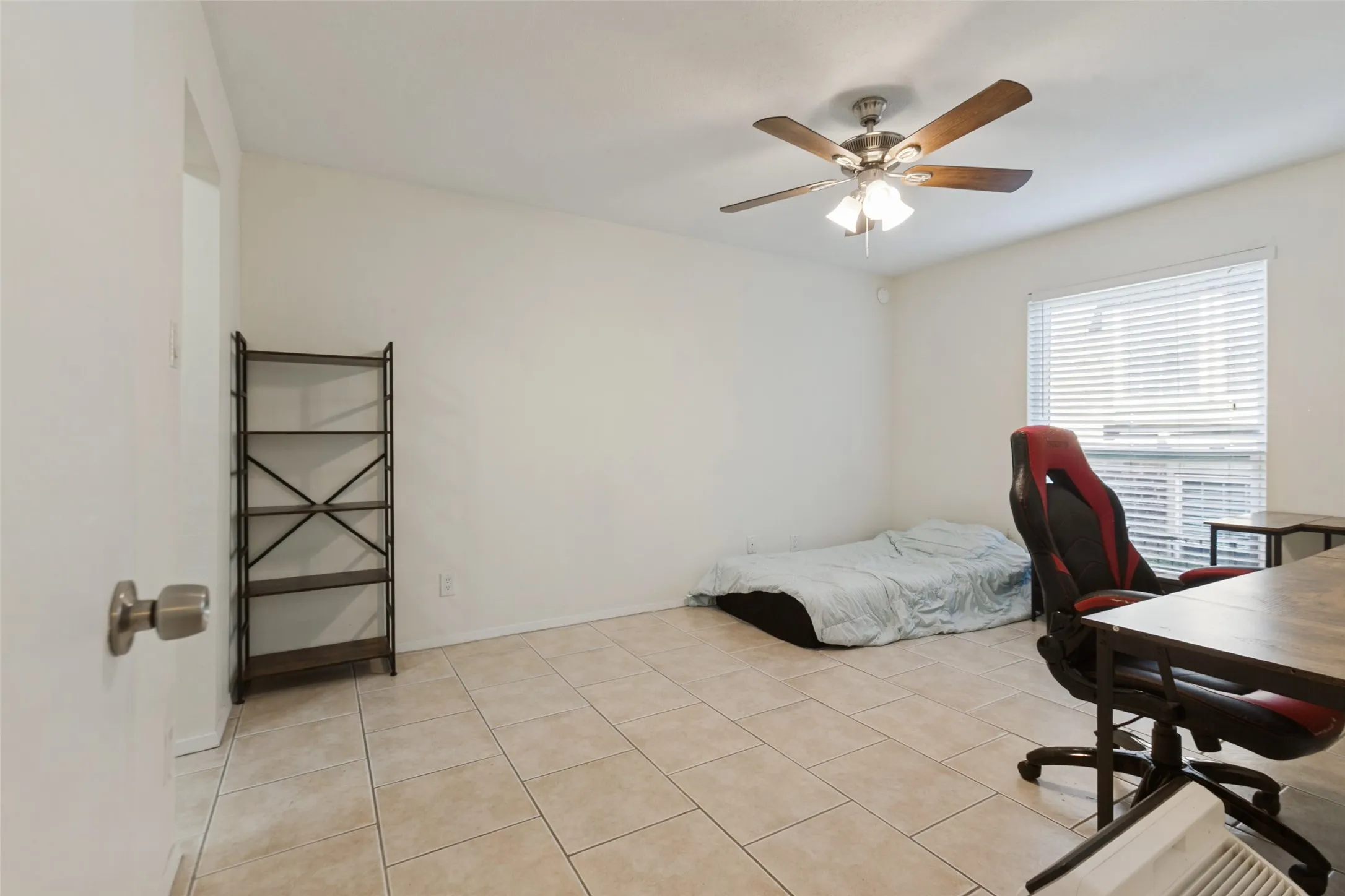 Neutral tone wall finishes