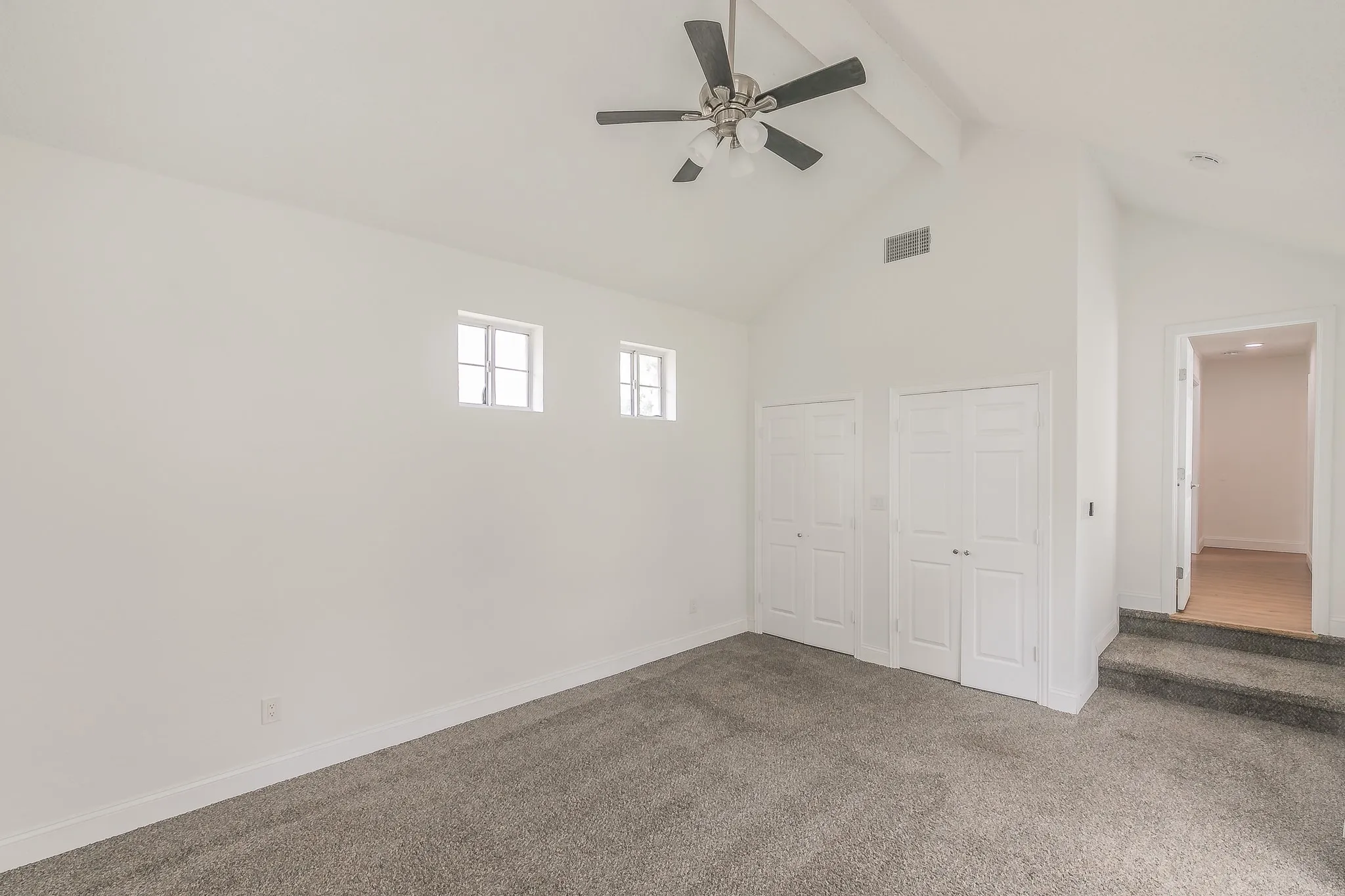 Single Family Residence For Rent in Tarrant County , 3909 Trail Lake Drive, Fort Worth, Texas 76109, 5 Bedroom, 4 Bathroom, 3 Garage spaces, 3,042 Sqft, built in 1949, mls#21404465, Real Estate Agent in Fort Worth, Homes For Rent in Tarrant county, Homes For Rent in Fort Worth, Realtor in Fort Worth Texas, Real Estate Brokerage Independent Realty Texas, Luminita Cordes Realtor