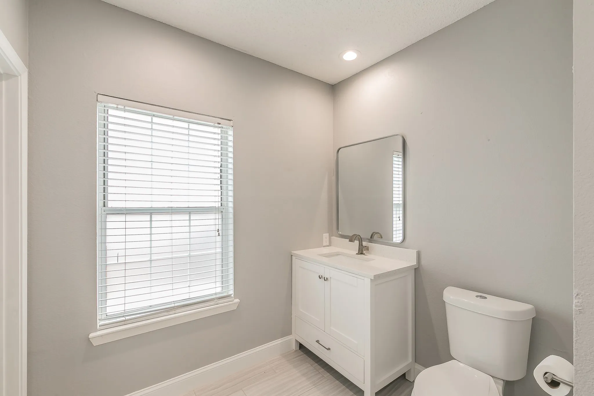 Single Family Residence For Rent in Tarrant County , 3909 Trail Lake Drive, Fort Worth, Texas 76109, 5 Bedroom, 4 Bathroom, 3 Garage spaces, 3,042 Sqft, built in 1949, mls#21404465, Real Estate Agent in Fort Worth, Homes For Rent in Tarrant county, Homes For Rent in Fort Worth, Realtor in Fort Worth Texas, Real Estate Brokerage Independent Realty Texas, Luminita Cordes Realtor