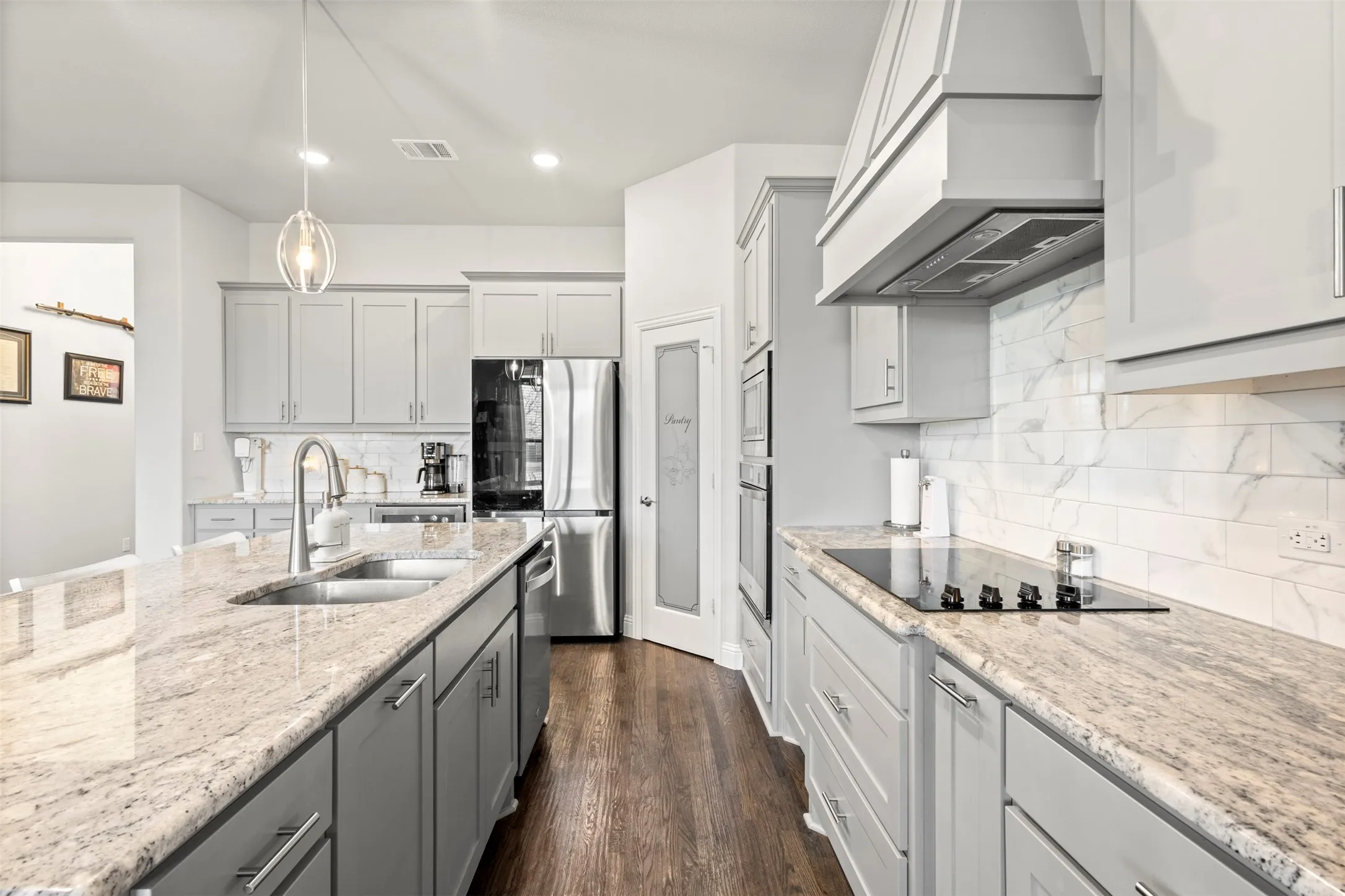 Single Family Residence For Sale in Ellis County , 121 Muscogee Drive, Waxahachie, Texas 75165, 4 Bedroom, 3 Bathroom, 3 Garage spaces, 2,796 Sqft, built in 2023, mls#21401044, Real Estate Agent in Waxahachie, Homes For Sale in Ellis county, Homes For Sale in Waxahachie, Realtor in Waxahachie Texas, Real Estate Brokerage Independent Realty Texas, Luminita Cordes Realtor