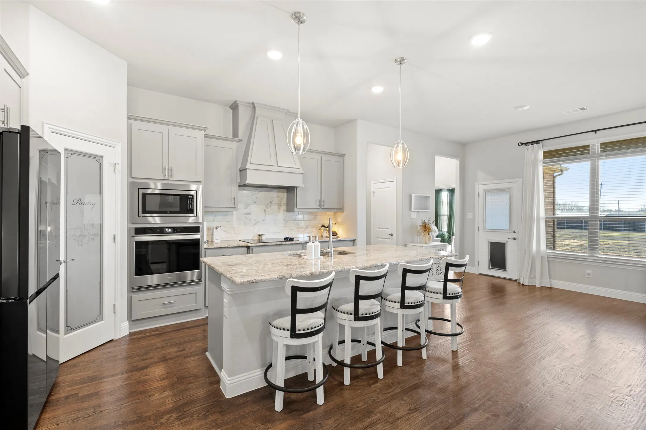 Single Family Residence For Sale in Ellis County , 121 Muscogee Drive, Waxahachie, Texas 75165, 4 Bedroom, 3 Bathroom, 3 Garage spaces, 2,796 Sqft, built in 2023, mls#21401044, Real Estate Agent in Waxahachie, Homes For Sale in Ellis county, Homes For Sale in Waxahachie, Realtor in Waxahachie Texas, Real Estate Brokerage Independent Realty Texas, Luminita Cordes Realtor
