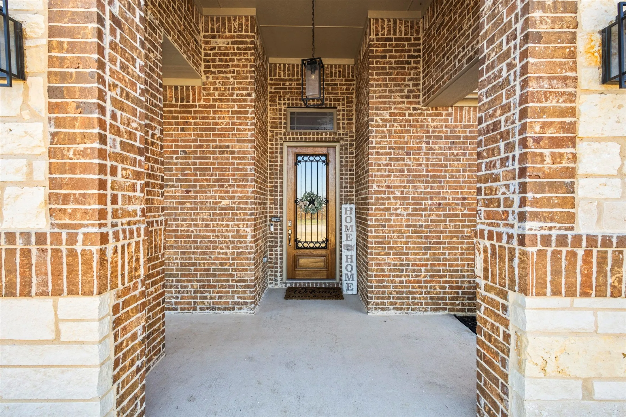 Single Family Residence For Sale in Ellis County , 121 Muscogee Drive, Waxahachie, Texas 75165, 4 Bedroom, 3 Bathroom, 3 Garage spaces, 2,796 Sqft, built in 2023, mls#21401044, Real Estate Agent in Waxahachie, Homes For Sale in Ellis county, Homes For Sale in Waxahachie, Realtor in Waxahachie Texas, Real Estate Brokerage Independent Realty Texas, Luminita Cordes Realtor