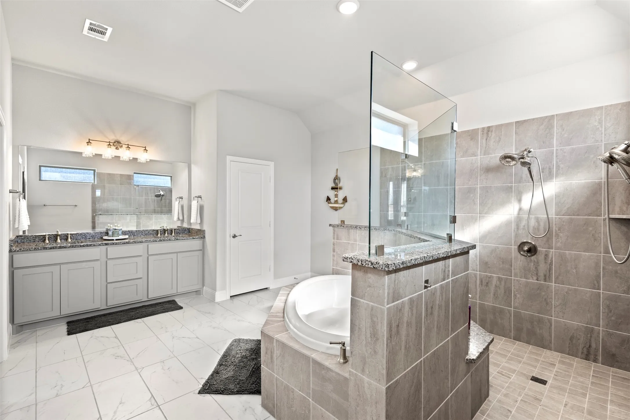 Single Family Residence For Sale in Ellis County , 121 Muscogee Drive, Waxahachie, Texas 75165, 4 Bedroom, 3 Bathroom, 3 Garage spaces, 2,796 Sqft, built in 2023, mls#21401044, Real Estate Agent in Waxahachie, Homes For Sale in Ellis county, Homes For Sale in Waxahachie, Realtor in Waxahachie Texas, Real Estate Brokerage Independent Realty Texas, Luminita Cordes Realtor