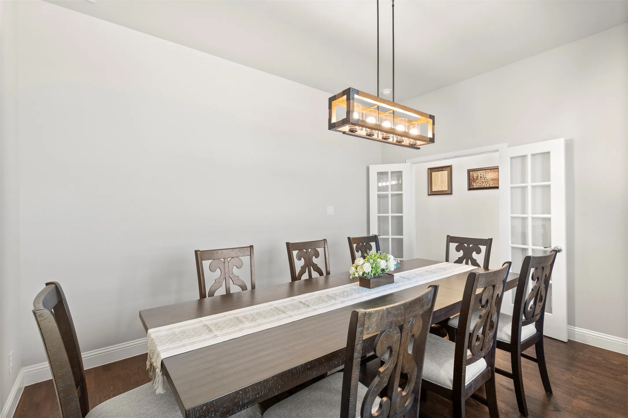 Single Family Residence For Sale in Ellis County , 121 Muscogee Drive, Waxahachie, Texas 75165, 4 Bedroom, 3 Bathroom, 3 Garage spaces, 2,796 Sqft, built in 2023, mls#21401044, Real Estate Agent in Waxahachie, Homes For Sale in Ellis county, Homes For Sale in Waxahachie, Realtor in Waxahachie Texas, Real Estate Brokerage Independent Realty Texas, Luminita Cordes Realtor