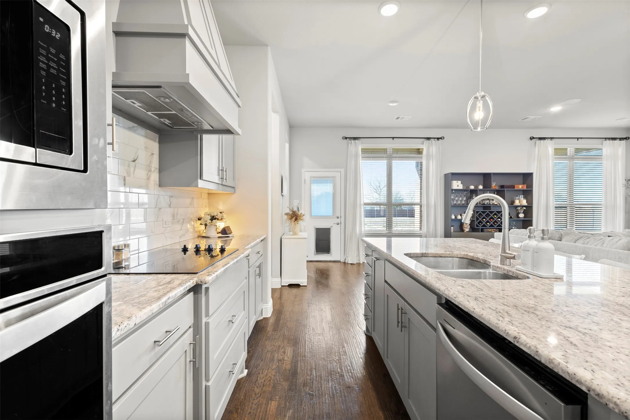Single Family Residence For Sale in Ellis County , 121 Muscogee Drive, Waxahachie, Texas 75165, 4 Bedroom, 3 Bathroom, 3 Garage spaces, 2,796 Sqft, built in 2023, mls#21401044, Real Estate Agent in Waxahachie, Homes For Sale in Ellis county, Homes For Sale in Waxahachie, Realtor in Waxahachie Texas, Real Estate Brokerage Independent Realty Texas, Luminita Cordes Realtor
