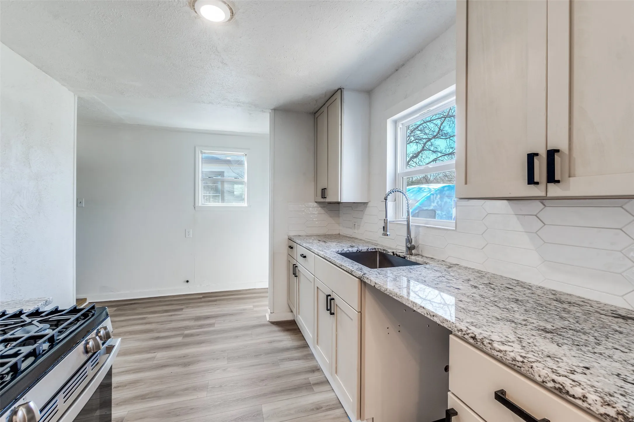 Single Family Residence For Sale in Dallas County , 3455 Kellogg Avenue, Dallas, Texas 75216, 4 Bedroom, 2 Bathroom, Garage spaces, 1,633 Sqft, built in 1950, mls#21404300, Real Estate Agent in Dallas, Homes For Sale in Dallas county, Homes For Sale in Dallas, Realtor in Dallas Texas, Real Estate Brokerage Independent Realty Texas, Luminita Cordes Realtor