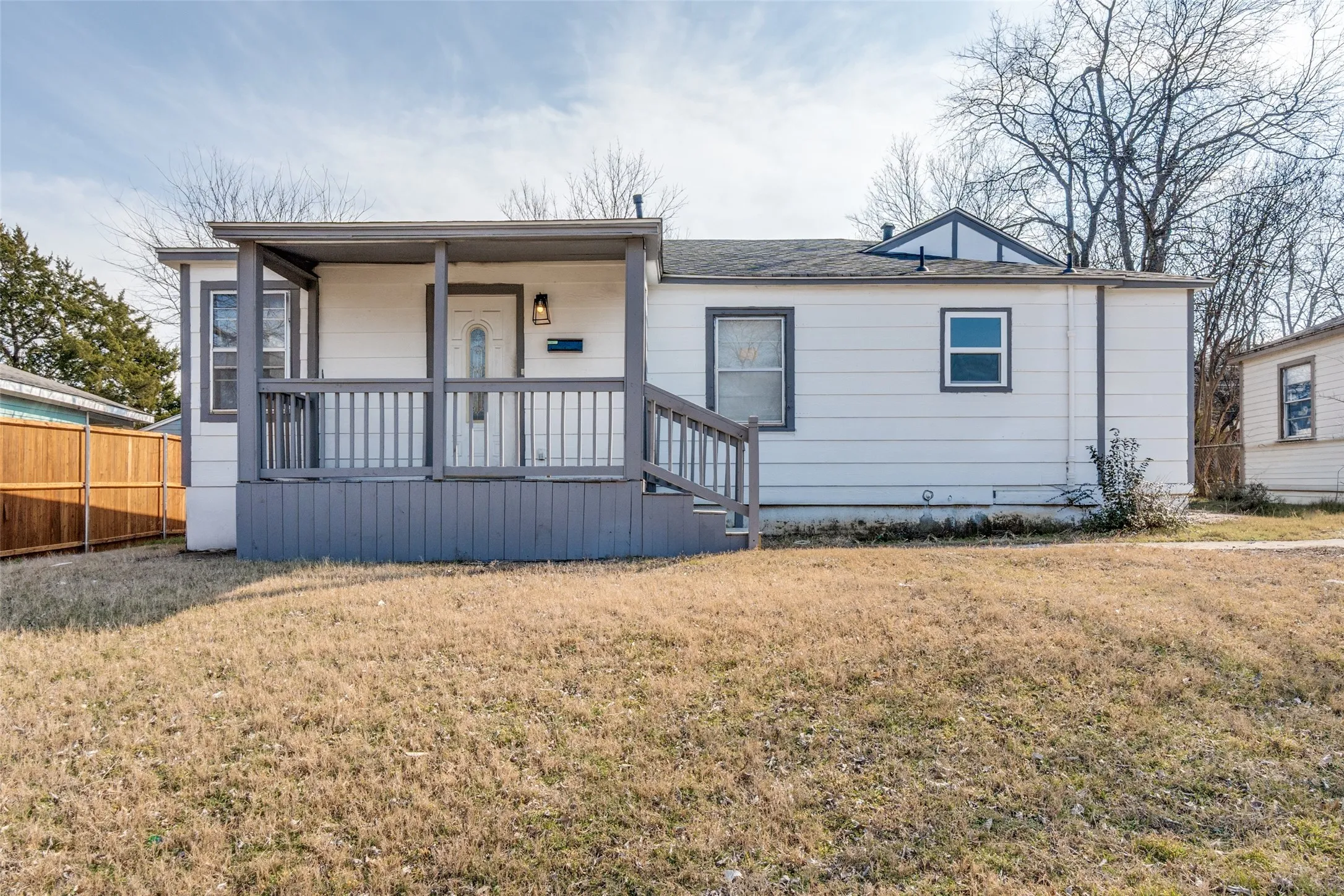 Single Family Residence For Sale in Dallas County , 3455 Kellogg Avenue, Dallas, Texas 75216, 4 Bedroom, 2 Bathroom, Garage spaces, 1,633 Sqft, built in 1950, mls#21404300, Real Estate Agent in Dallas, Homes For Sale in Dallas county, Homes For Sale in Dallas, Realtor in Dallas Texas, Real Estate Brokerage Independent Realty Texas, Luminita Cordes Realtor