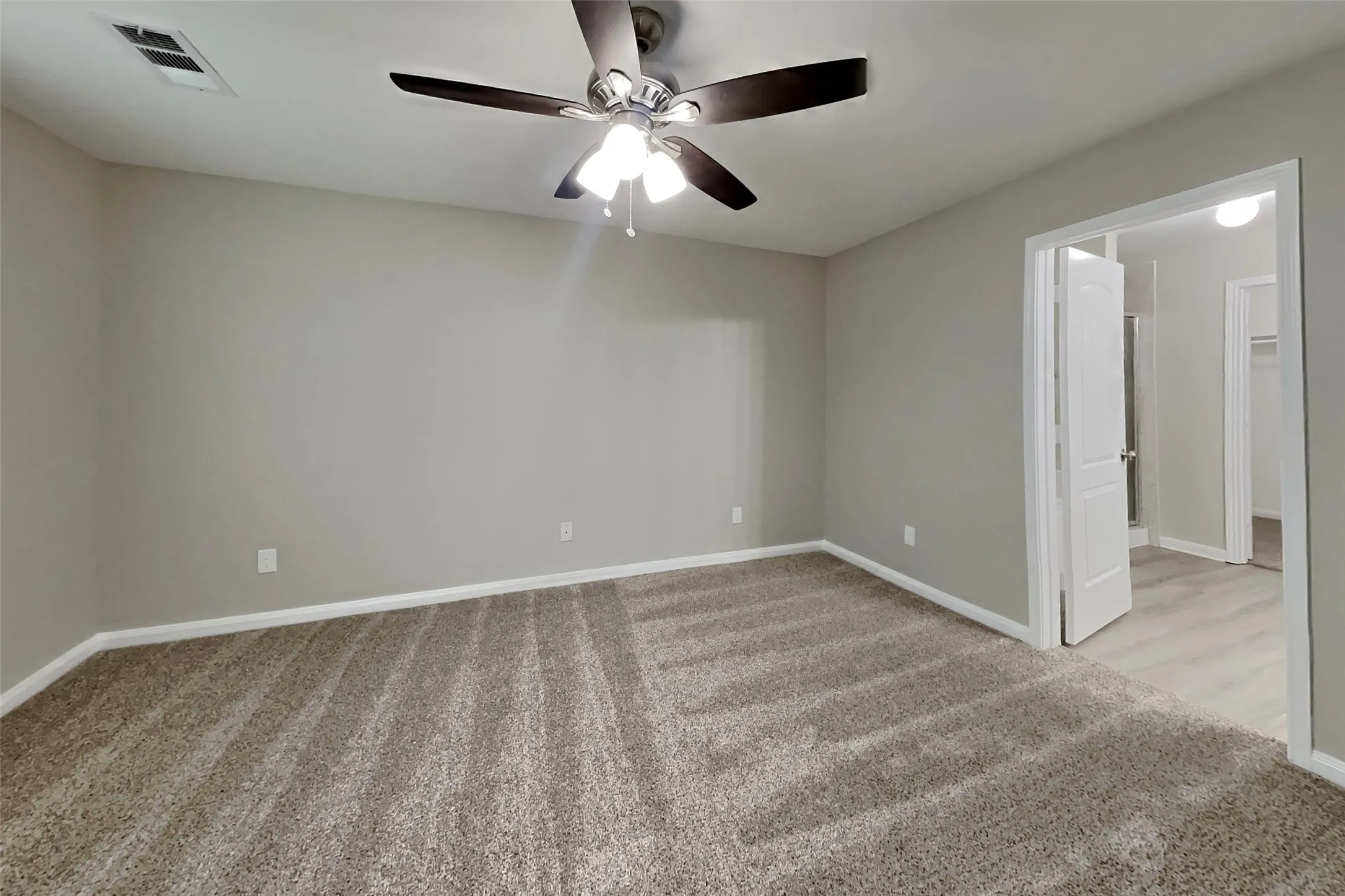 Single Family Residence For Rent in Tarrant County , 6237 Ryan Creek Road, Fort Worth, Texas 76179, 4 Bedroom, 2 Bathroom, 2 Garage spaces, 1,678 Sqft, built in 2015, mls#21404468, Real Estate Agent in Fort Worth, Homes For Rent in Tarrant county, Homes For Rent in Fort Worth, Realtor in Fort Worth Texas, Real Estate Brokerage Independent Realty Texas, Luminita Cordes Realtor