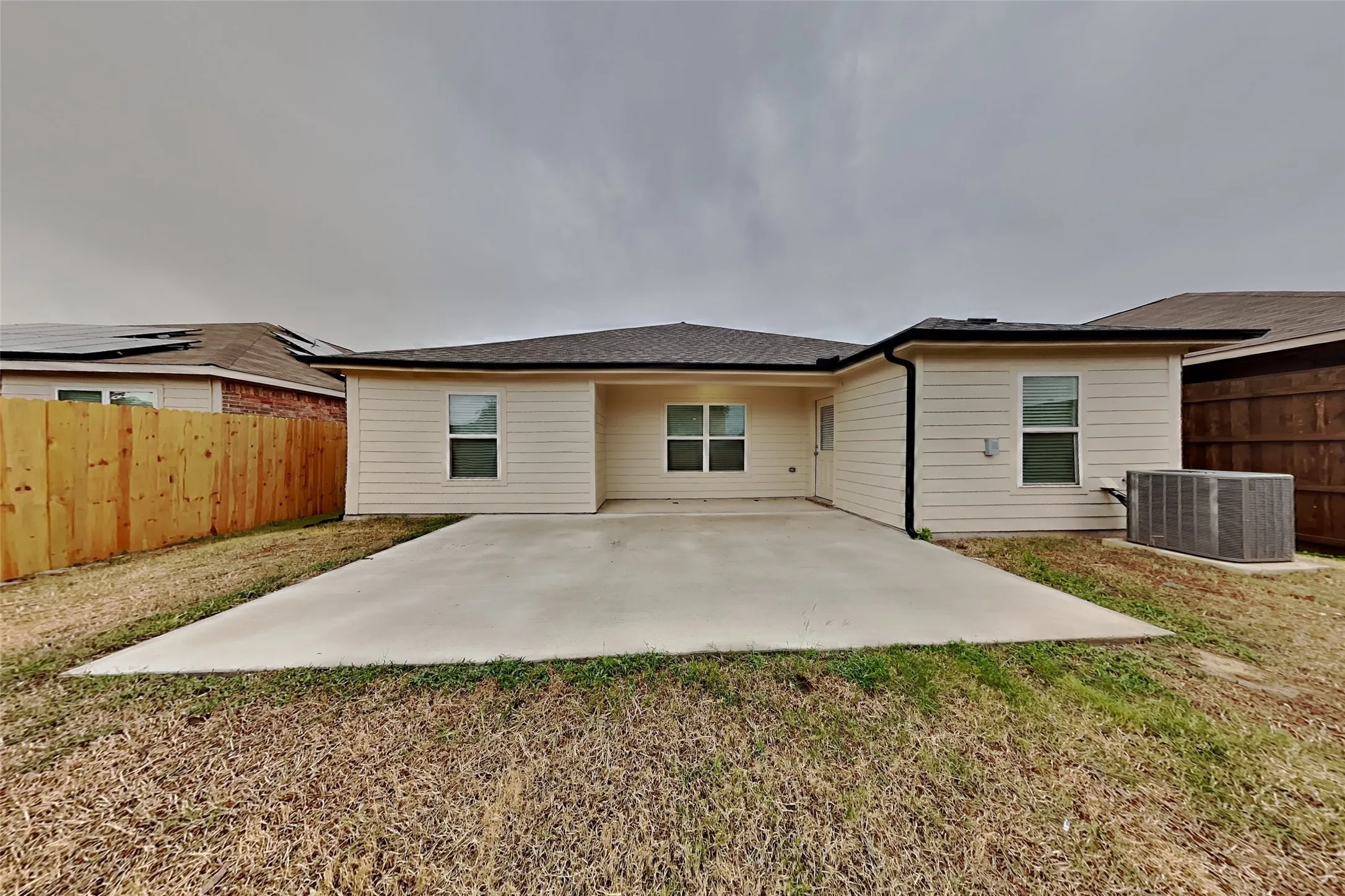 Single Family Residence For Rent in Tarrant County , 6237 Ryan Creek Road, Fort Worth, Texas 76179, 4 Bedroom, 2 Bathroom, 2 Garage spaces, 1,678 Sqft, built in 2015, mls#21404468, Real Estate Agent in Fort Worth, Homes For Rent in Tarrant county, Homes For Rent in Fort Worth, Realtor in Fort Worth Texas, Real Estate Brokerage Independent Realty Texas, Luminita Cordes Realtor