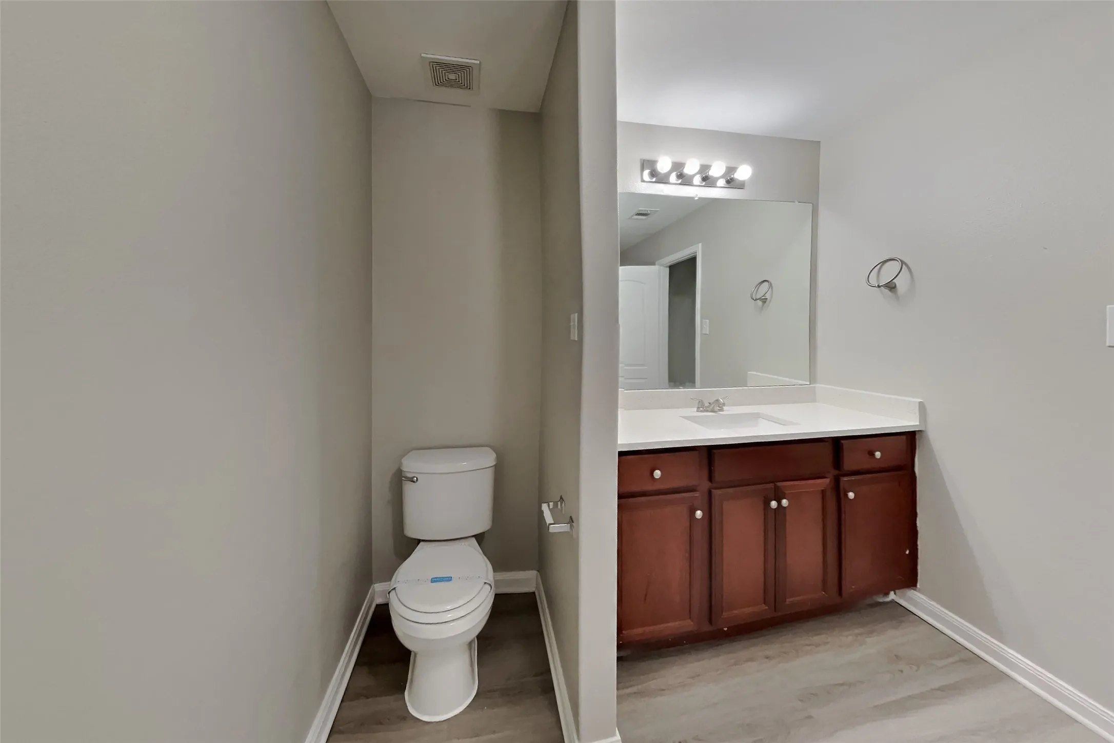 Single Family Residence For Rent in Tarrant County , 6237 Ryan Creek Road, Fort Worth, Texas 76179, 4 Bedroom, 2 Bathroom, 2 Garage spaces, 1,678 Sqft, built in 2015, mls#21404468, Real Estate Agent in Fort Worth, Homes For Rent in Tarrant county, Homes For Rent in Fort Worth, Realtor in Fort Worth Texas, Real Estate Brokerage Independent Realty Texas, Luminita Cordes Realtor