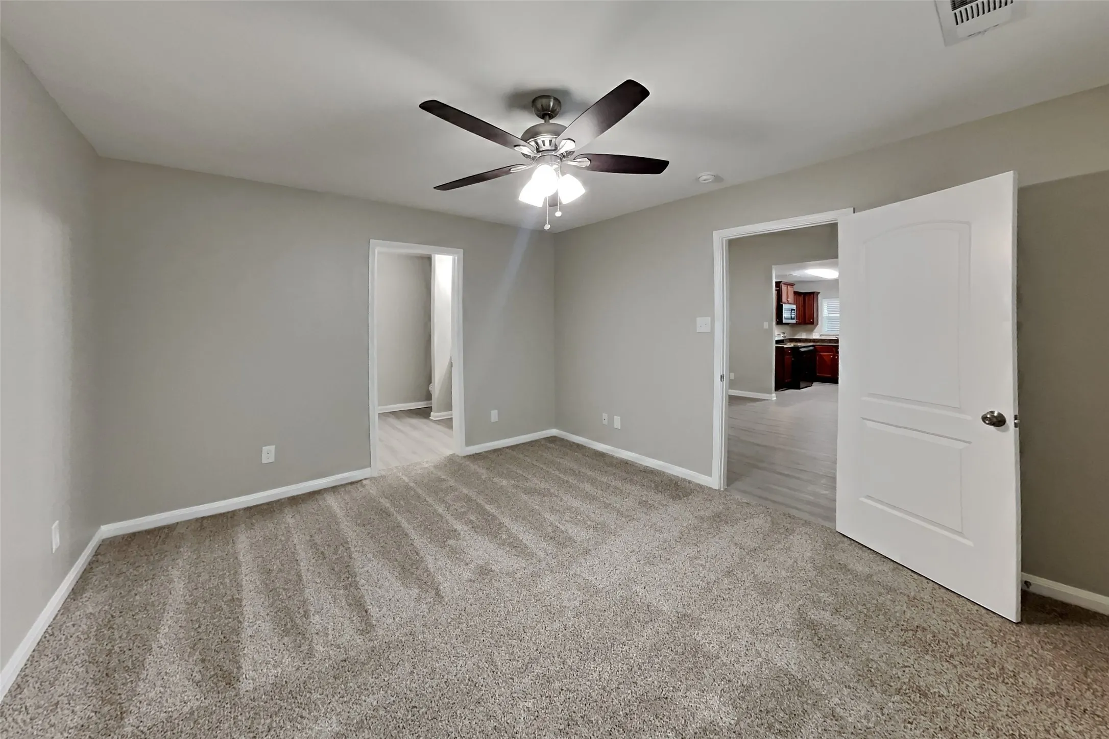 Single Family Residence For Rent in Tarrant County , 6237 Ryan Creek Road, Fort Worth, Texas 76179, 4 Bedroom, 2 Bathroom, 2 Garage spaces, 1,678 Sqft, built in 2015, mls#21404468, Real Estate Agent in Fort Worth, Homes For Rent in Tarrant county, Homes For Rent in Fort Worth, Realtor in Fort Worth Texas, Real Estate Brokerage Independent Realty Texas, Luminita Cordes Realtor