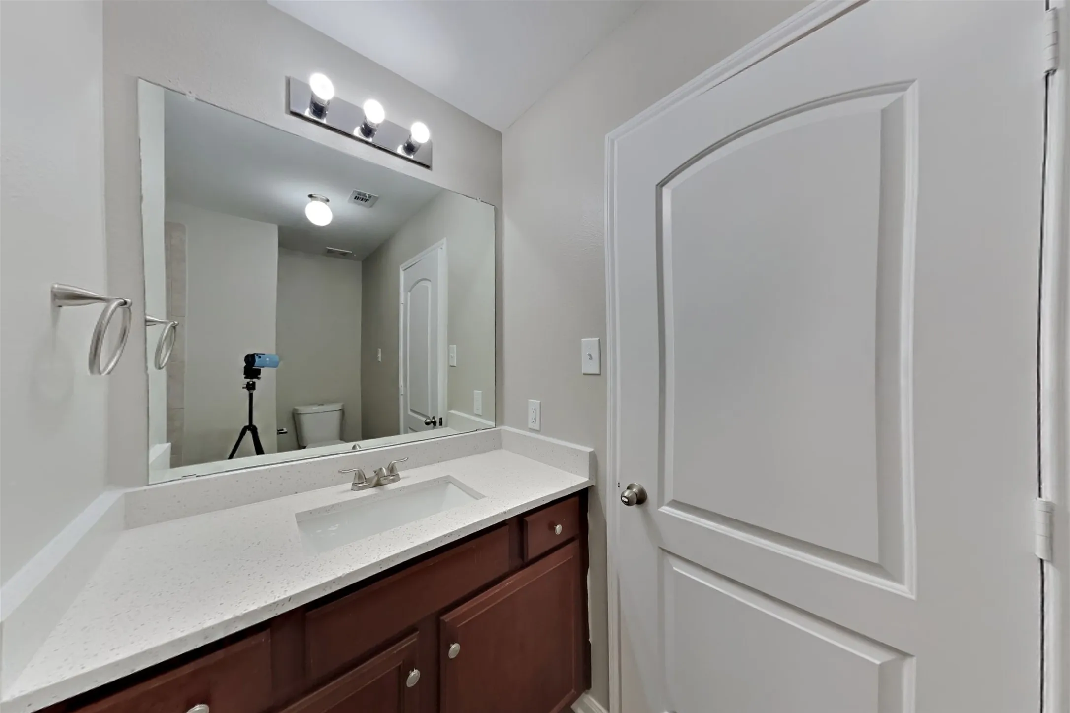 Single Family Residence For Rent in Tarrant County , 6237 Ryan Creek Road, Fort Worth, Texas 76179, 4 Bedroom, 2 Bathroom, 2 Garage spaces, 1,678 Sqft, built in 2015, mls#21404468, Real Estate Agent in Fort Worth, Homes For Rent in Tarrant county, Homes For Rent in Fort Worth, Realtor in Fort Worth Texas, Real Estate Brokerage Independent Realty Texas, Luminita Cordes Realtor