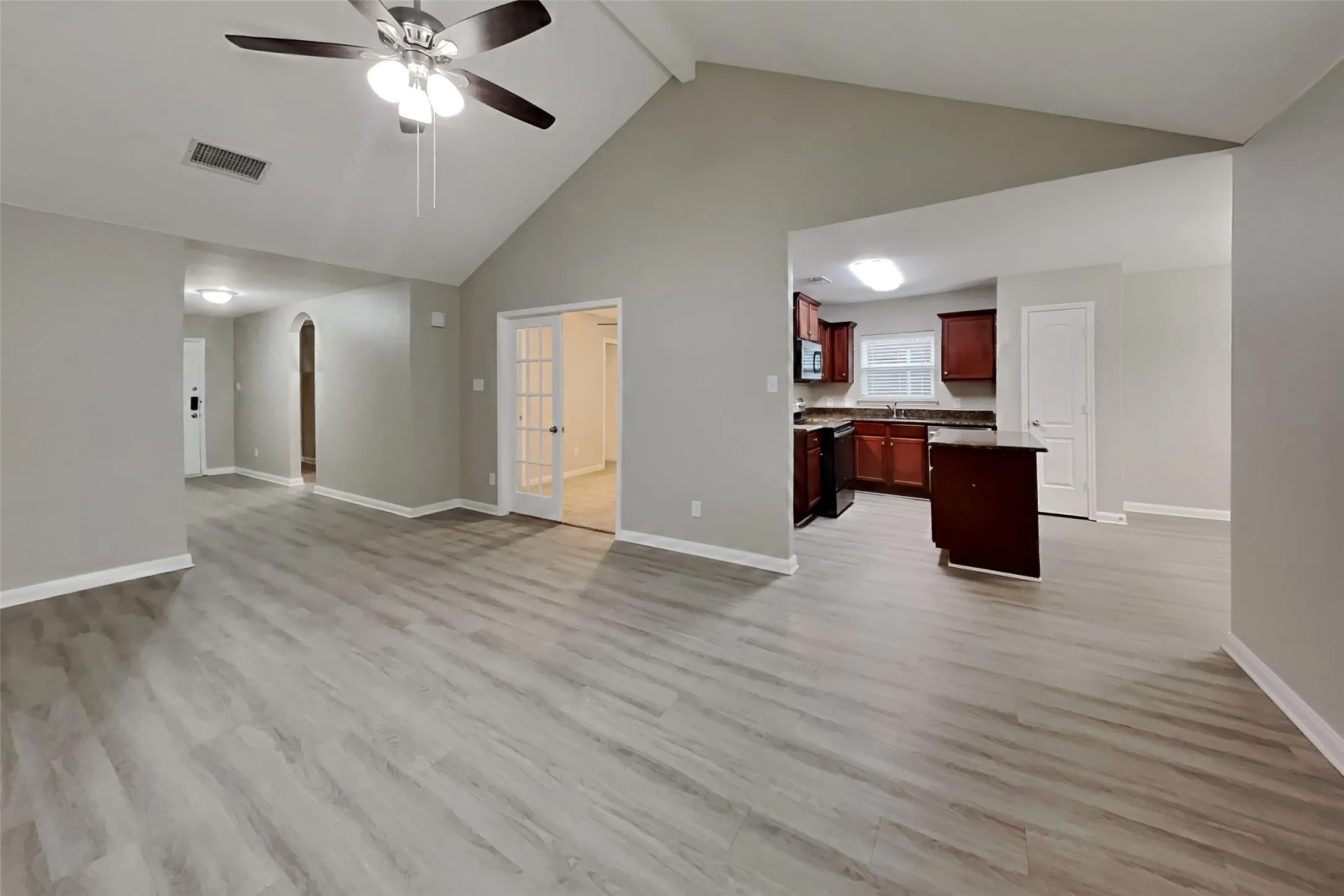 Single Family Residence For Rent in Tarrant County , 6237 Ryan Creek Road, Fort Worth, Texas 76179, 4 Bedroom, 2 Bathroom, 2 Garage spaces, 1,678 Sqft, built in 2015, mls#21404468, Real Estate Agent in Fort Worth, Homes For Rent in Tarrant county, Homes For Rent in Fort Worth, Realtor in Fort Worth Texas, Real Estate Brokerage Independent Realty Texas, Luminita Cordes Realtor