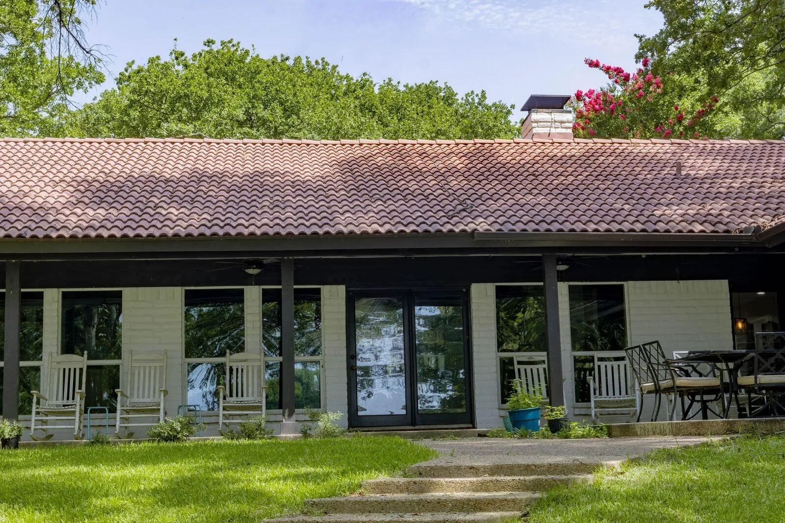 Single Family Residence For Sale in Henderson County , 6851 Double Bridge Road, Mabank, Texas 75156, 4 Bedroom, 3 Bathroom, Garage spaces, 3,073 Sqft, built in 1979, mls#21404470, Real Estate Agent in Mabank, Homes For Sale in Henderson county, Homes For Sale in Mabank, Realtor in Mabank Texas, Real Estate Brokerage Independent Realty Texas, Luminita Cordes Realtor