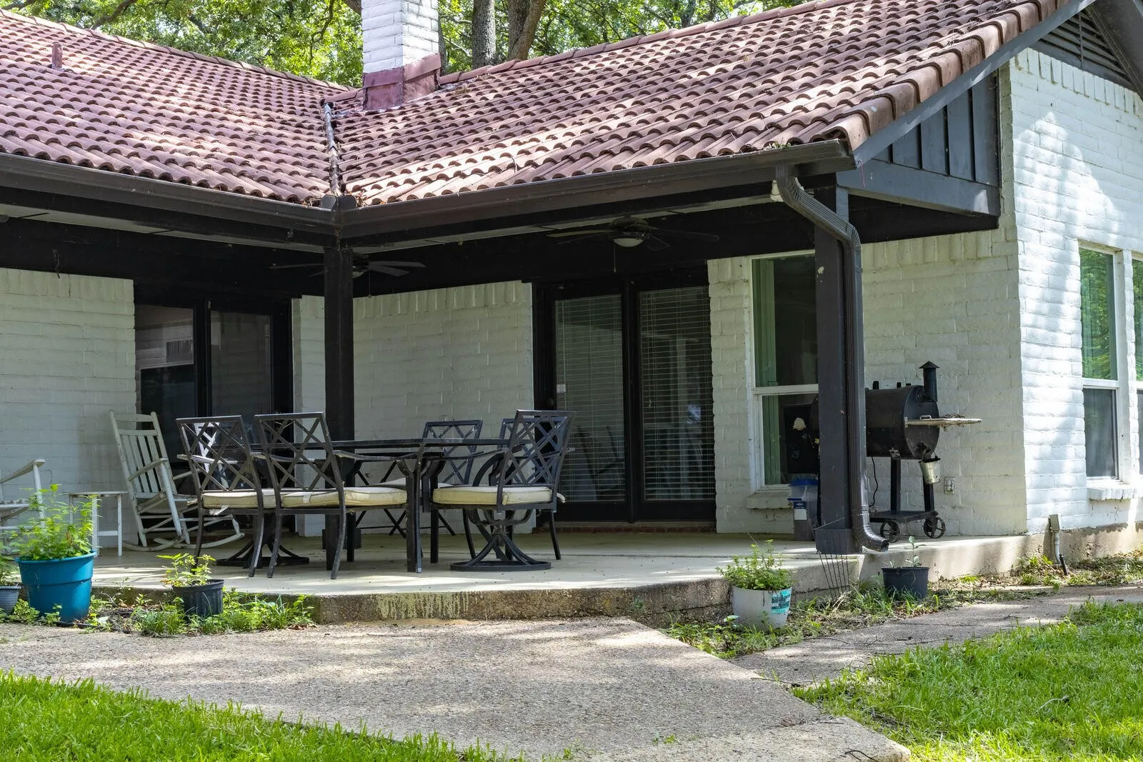 Single Family Residence For Sale in Henderson County , 6851 Double Bridge Road, Mabank, Texas 75156, 4 Bedroom, 3 Bathroom, Garage spaces, 3,073 Sqft, built in 1979, mls#21404470, Real Estate Agent in Mabank, Homes For Sale in Henderson county, Homes For Sale in Mabank, Realtor in Mabank Texas, Real Estate Brokerage Independent Realty Texas, Luminita Cordes Realtor