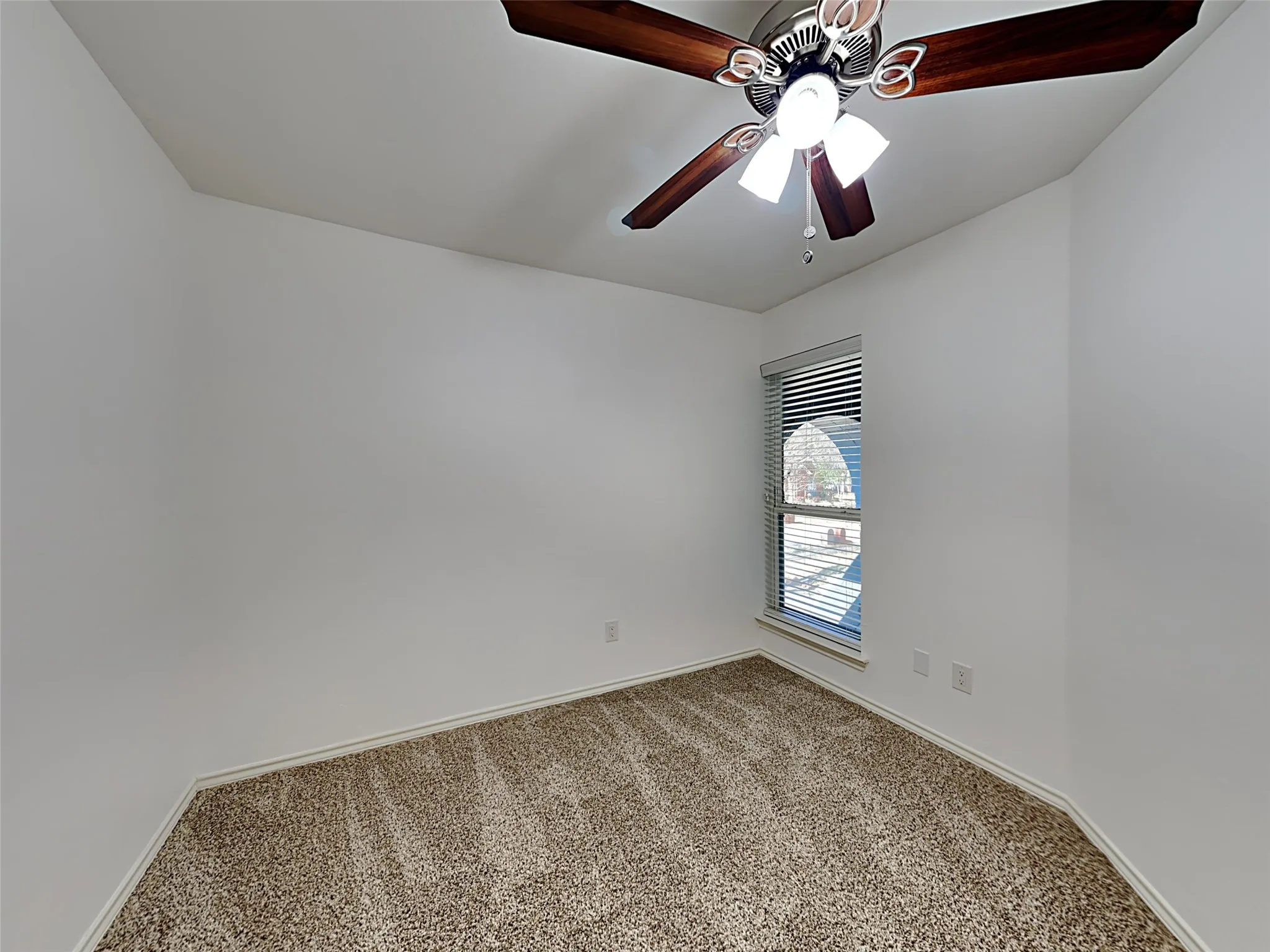 Single Family Residence For Rent in Rockwall County , 4322 Duck Pond Lane, Rowlett, Texas 75088, 4 Bedroom, 3 Bathroom, 2 Garage spaces, 2,089 Sqft, built in 1991, mls#21403898, Real Estate Agent in Rowlett, Homes For Rent in Rockwall county, Homes For Rent in Rowlett, Realtor in Rowlett Texas, Real Estate Brokerage Independent Realty Texas, Luminita Cordes Realtor