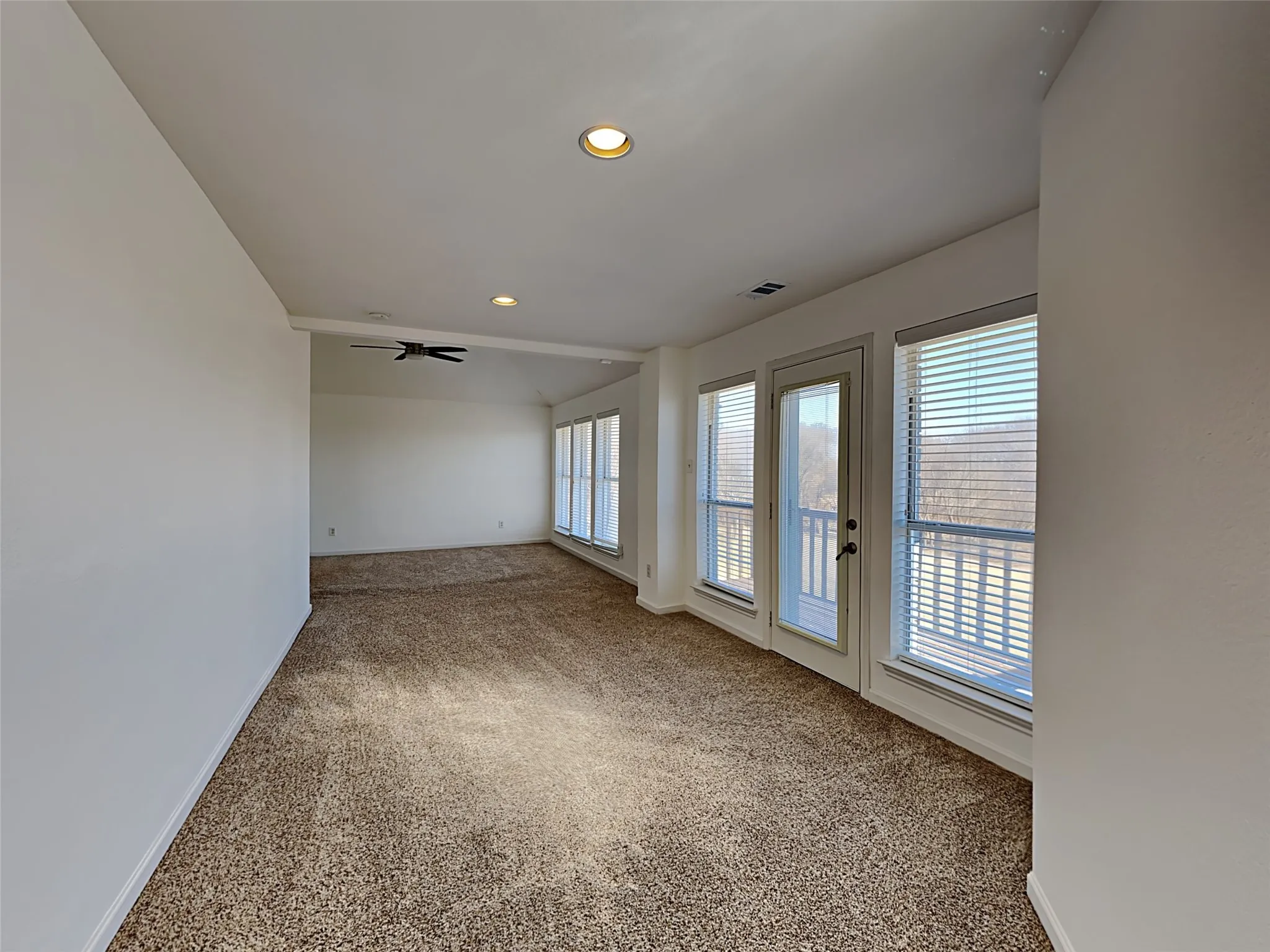 Single Family Residence For Rent in Rockwall County , 4322 Duck Pond Lane, Rowlett, Texas 75088, 4 Bedroom, 3 Bathroom, 2 Garage spaces, 2,089 Sqft, built in 1991, mls#21403898, Real Estate Agent in Rowlett, Homes For Rent in Rockwall county, Homes For Rent in Rowlett, Realtor in Rowlett Texas, Real Estate Brokerage Independent Realty Texas, Luminita Cordes Realtor