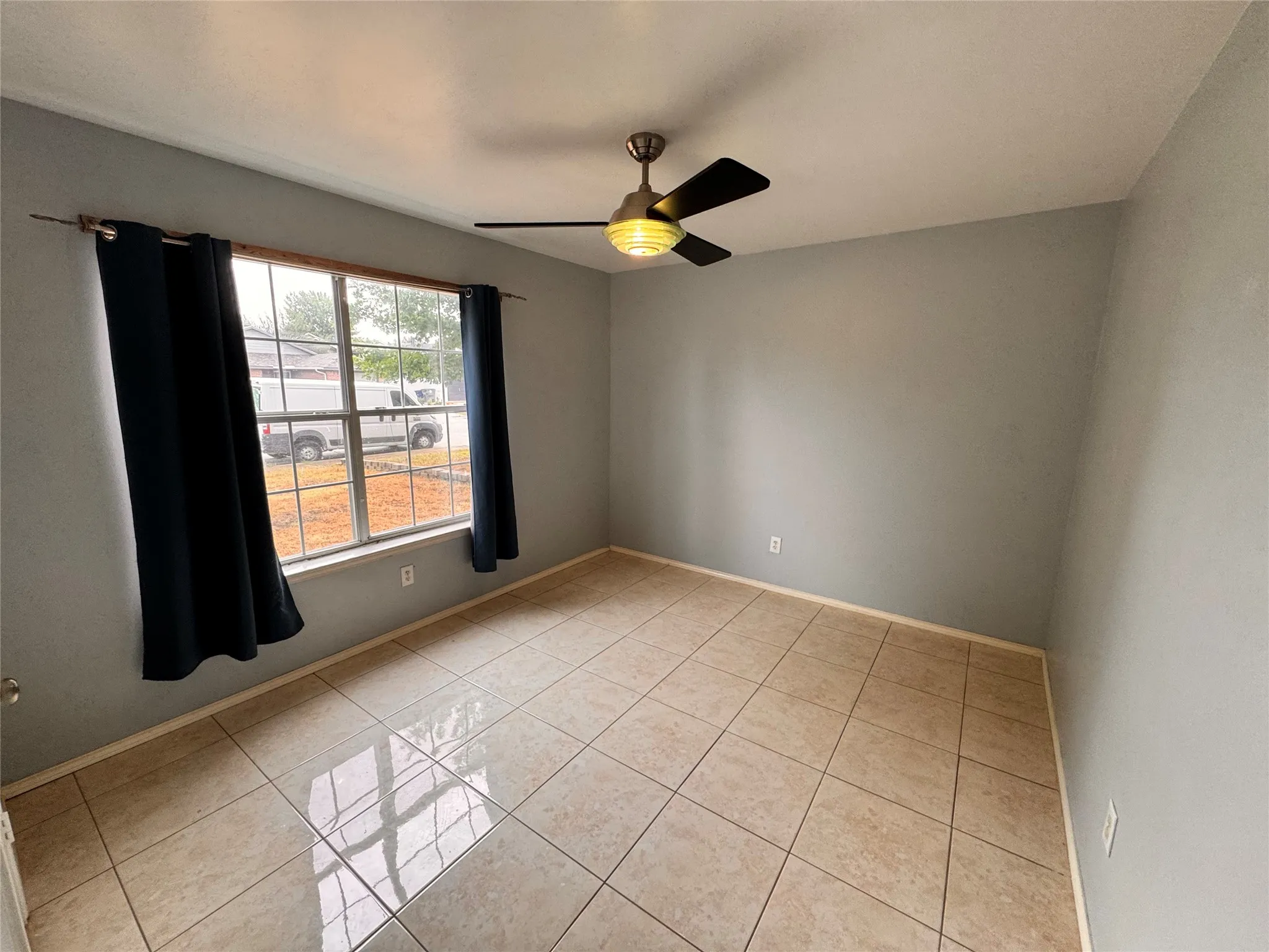 Single Family Residence For Rent in Dallas County , 4470 Falls Drive, Dallas, Texas 75211, 3 Bedroom, 2 Bathroom, 1 Garage spaces, 1,286 Sqft, built in 1996, mls#21404483, Real Estate Agent in Dallas, Homes For Rent in Dallas county, Homes For Rent in Dallas, Realtor in Dallas Texas, Real Estate Brokerage Independent Realty Texas, Luminita Cordes Realtor