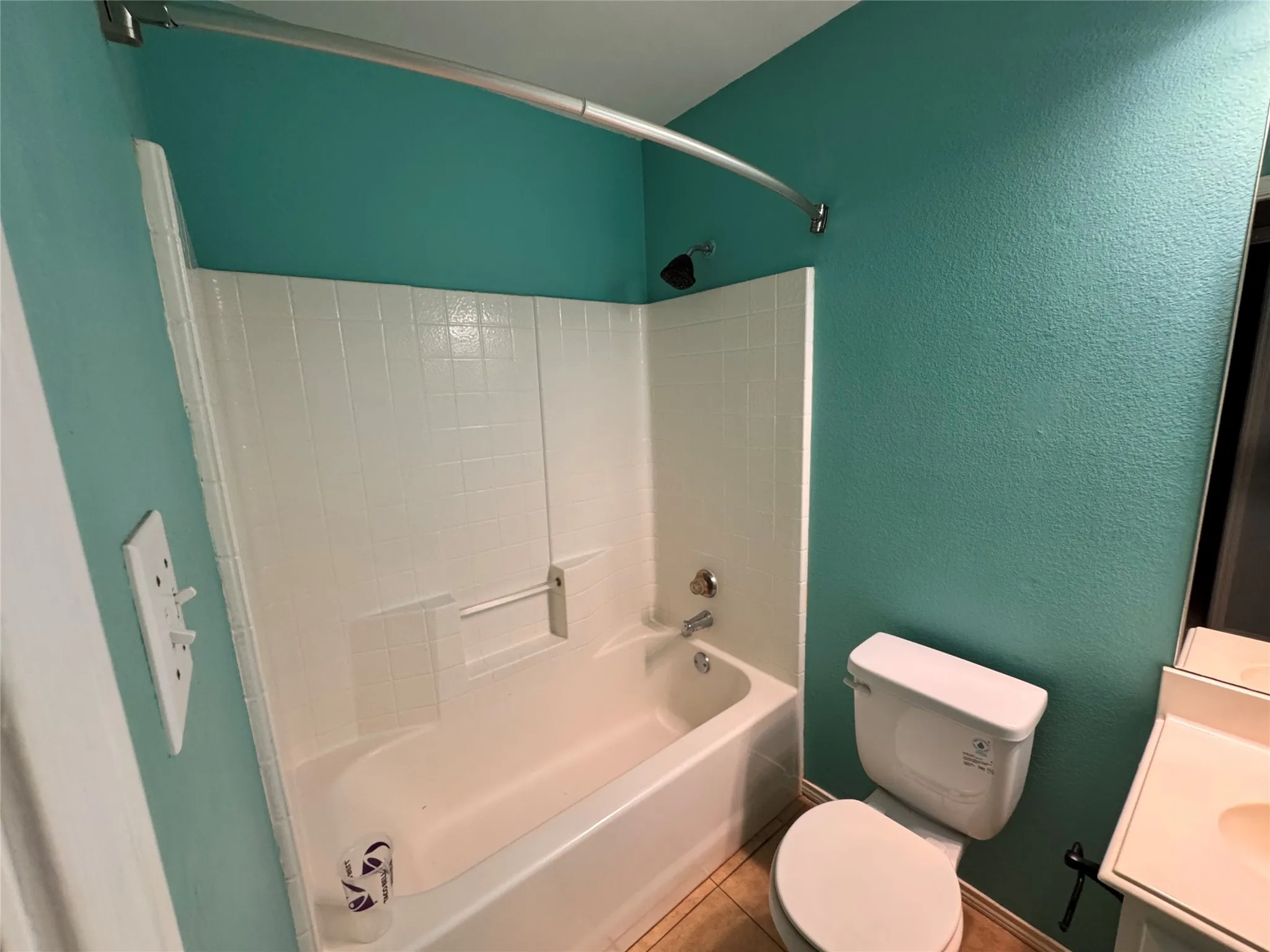 Single Family Residence For Rent in Dallas County , 4470 Falls Drive, Dallas, Texas 75211, 3 Bedroom, 2 Bathroom, 1 Garage spaces, 1,286 Sqft, built in 1996, mls#21404483, Real Estate Agent in Dallas, Homes For Rent in Dallas county, Homes For Rent in Dallas, Realtor in Dallas Texas, Real Estate Brokerage Independent Realty Texas, Luminita Cordes Realtor