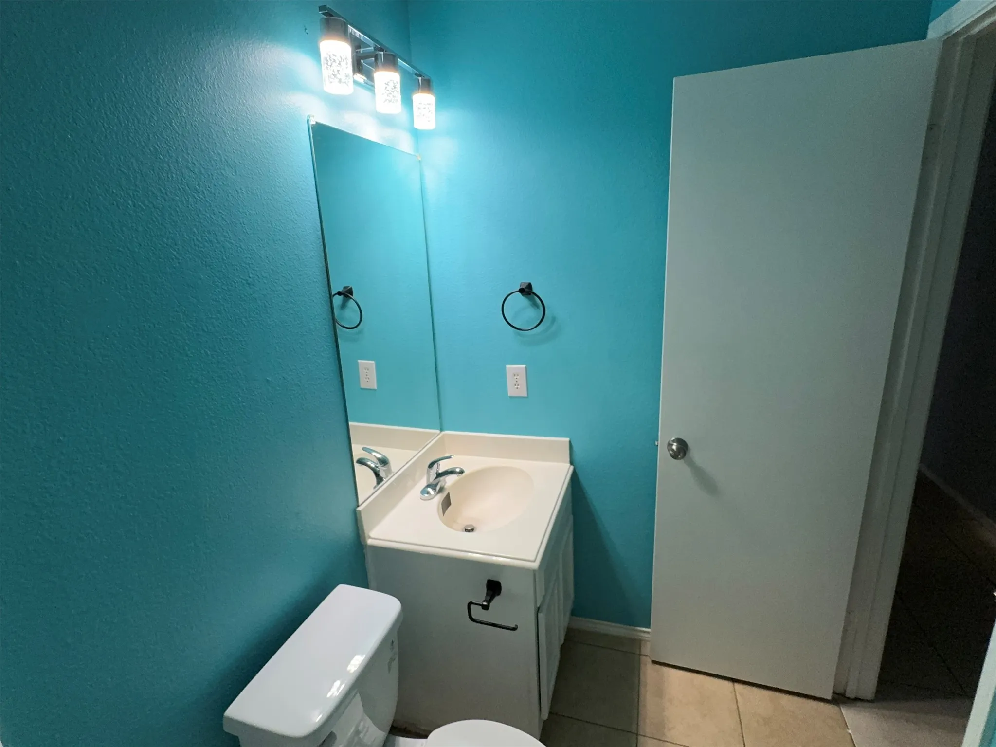 Single Family Residence For Rent in Dallas County , 4470 Falls Drive, Dallas, Texas 75211, 3 Bedroom, 2 Bathroom, 1 Garage spaces, 1,286 Sqft, built in 1996, mls#21404483, Real Estate Agent in Dallas, Homes For Rent in Dallas county, Homes For Rent in Dallas, Realtor in Dallas Texas, Real Estate Brokerage Independent Realty Texas, Luminita Cordes Realtor