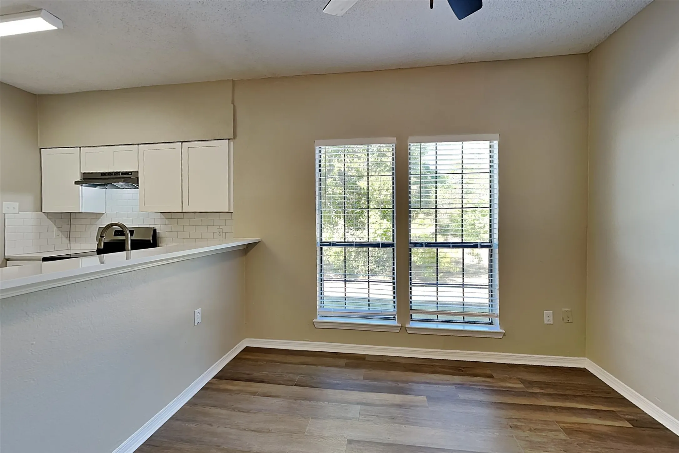Single Family Residence For Rent in Dallas County , 6700 Alissa Drive, Rowlett, Texas 75089, 2 Bedroom, 2 Bathroom, 2 Garage spaces, 1,521 Sqft, built in 1983, mls#21403979, Real Estate Agent in Rowlett, Homes For Rent in Dallas county, Homes For Rent in Rowlett, Realtor in Rowlett Texas, Real Estate Brokerage Independent Realty Texas, Luminita Cordes Realtor