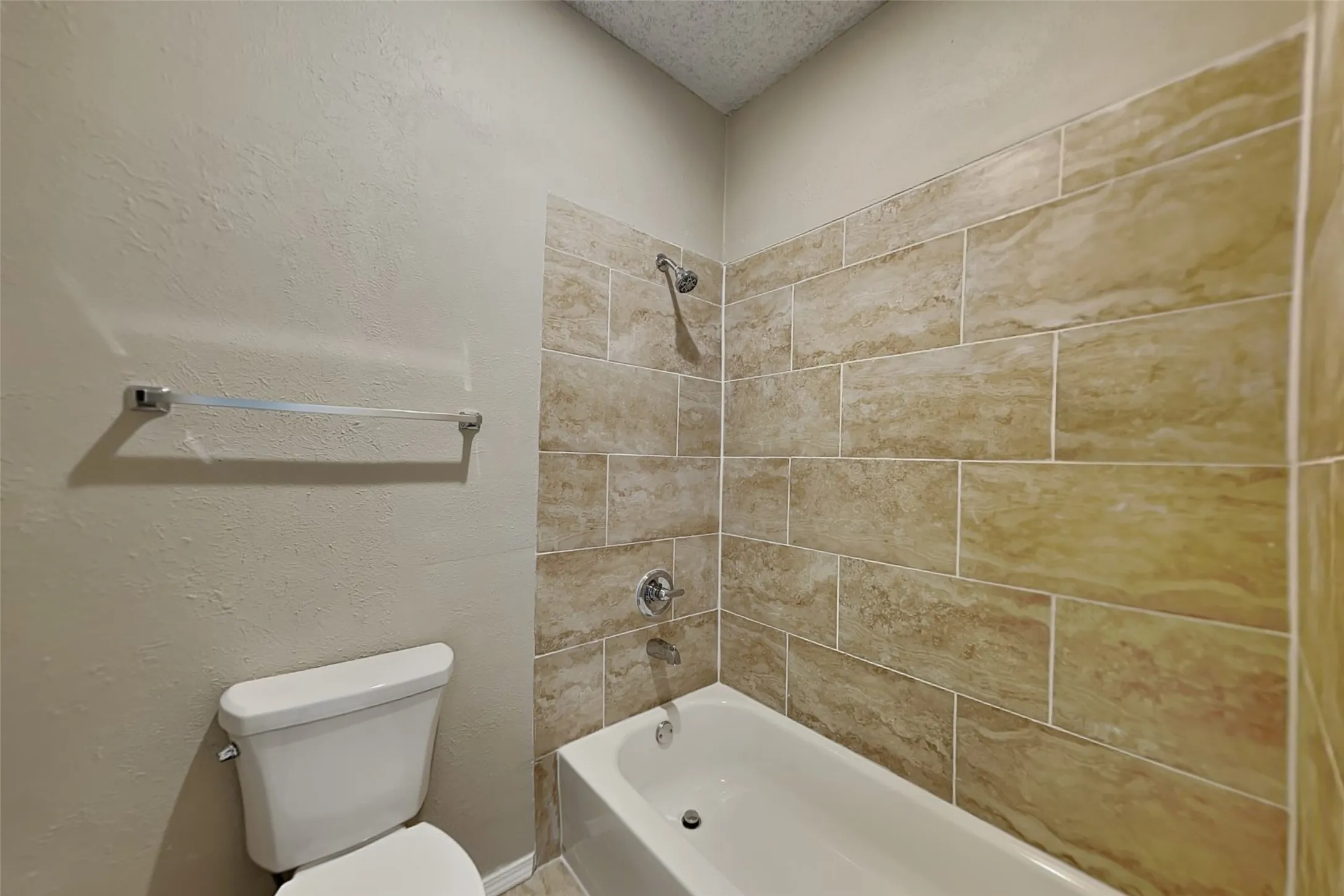 Single Family Residence For Rent in Dallas County , 6700 Alissa Drive, Rowlett, Texas 75089, 2 Bedroom, 2 Bathroom, 2 Garage spaces, 1,521 Sqft, built in 1983, mls#21403979, Real Estate Agent in Rowlett, Homes For Rent in Dallas county, Homes For Rent in Rowlett, Realtor in Rowlett Texas, Real Estate Brokerage Independent Realty Texas, Luminita Cordes Realtor