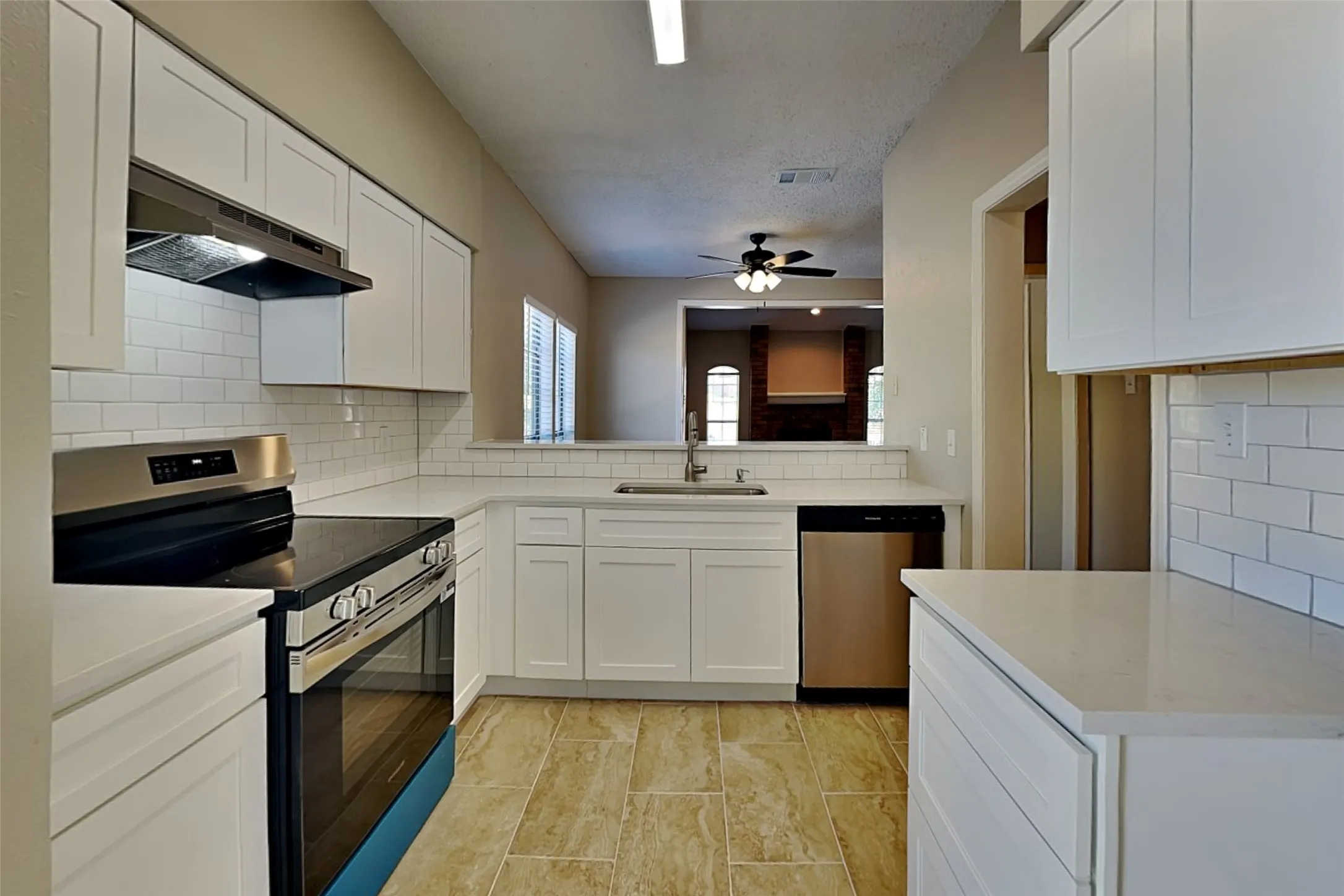 Single Family Residence For Rent in Dallas County , 6700 Alissa Drive, Rowlett, Texas 75089, 2 Bedroom, 2 Bathroom, 2 Garage spaces, 1,521 Sqft, built in 1983, mls#21403979, Real Estate Agent in Rowlett, Homes For Rent in Dallas county, Homes For Rent in Rowlett, Realtor in Rowlett Texas, Real Estate Brokerage Independent Realty Texas, Luminita Cordes Realtor