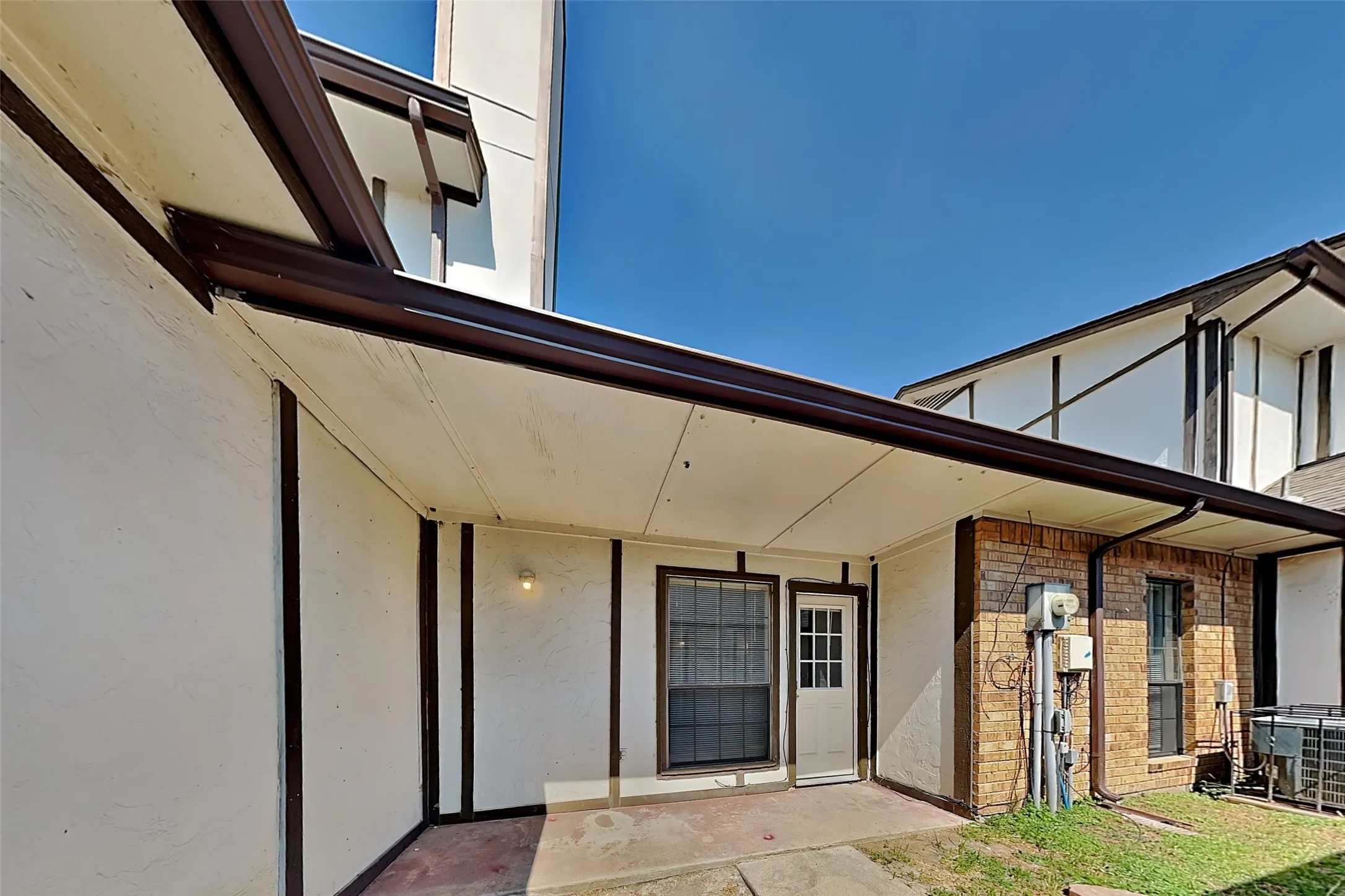 Single Family Residence For Rent in Dallas County , 6206 Alissa Drive, Rowlett, Texas 75089, 2 Bedroom, 2 Bathroom, 2 Garage spaces, 1,150 Sqft, built in 1984, mls#21403959, Real Estate Agent in Rowlett, Homes For Rent in Dallas county, Homes For Rent in Rowlett, Realtor in Rowlett Texas, Real Estate Brokerage Independent Realty Texas, Luminita Cordes Realtor