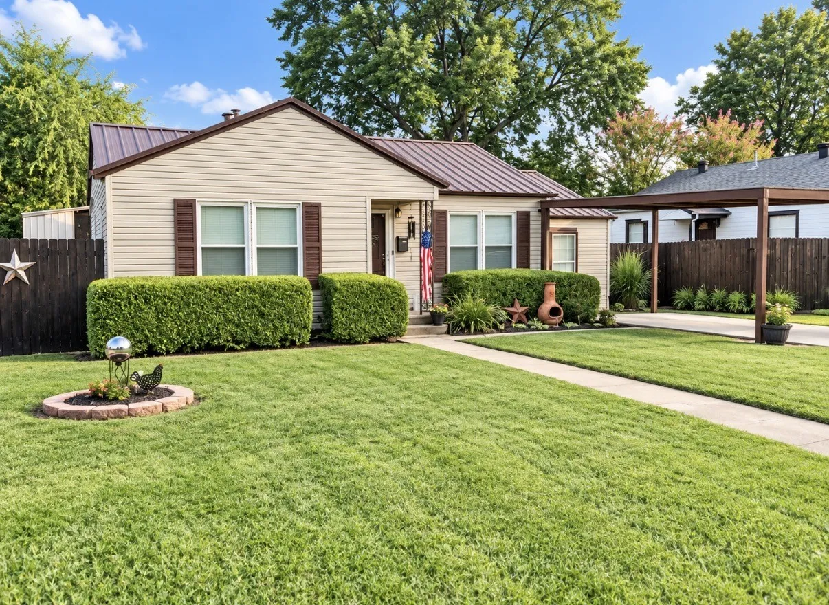 Single Family Residence For Sale in Tarrant County , 7405 Ewing Avenue, Fort Worth, Texas 76116, 3 Bedroom, 1 Bathroom, Garage spaces, 1,400 Sqft, built in 1948, mls#21404479, Real Estate Agent in Fort Worth, Homes For Sale in Tarrant county, Homes For Sale in Fort Worth, Realtor in Fort Worth Texas, Real Estate Brokerage Independent Realty Texas, Luminita Cordes Realtor