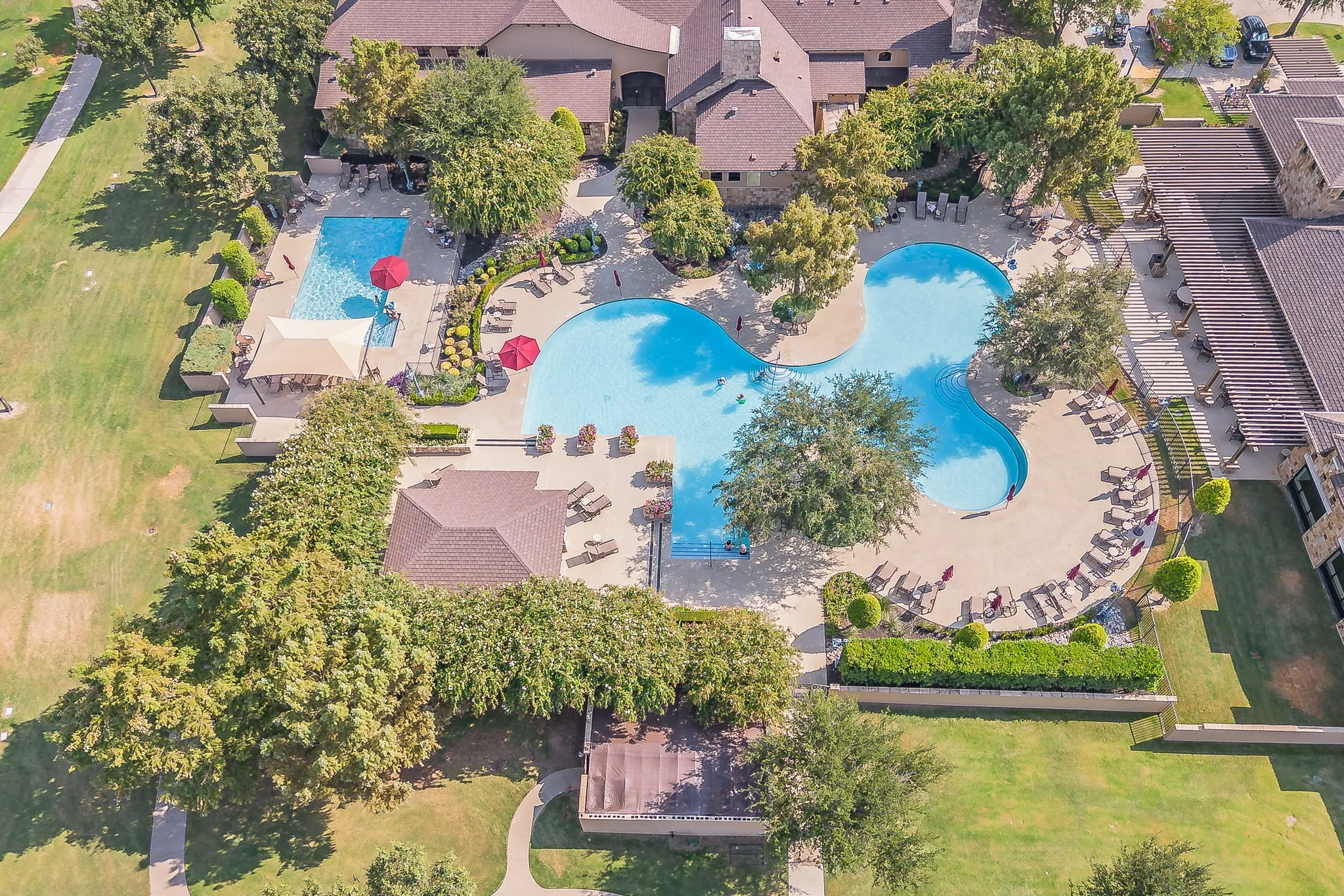 Single Family Residence For Sale in Denton County , 8701 Freeport Drive, Denton, Texas 76207, 3 Bedroom, 3 Bathroom, 2 Garage spaces, 3,236 Sqft, built in 2007, mls#21404471, Real Estate Agent in Denton, Homes For Sale in Denton county, Homes For Sale in Denton, Realtor in Denton Texas, Real Estate Brokerage Independent Realty Texas, Luminita Cordes Realtor