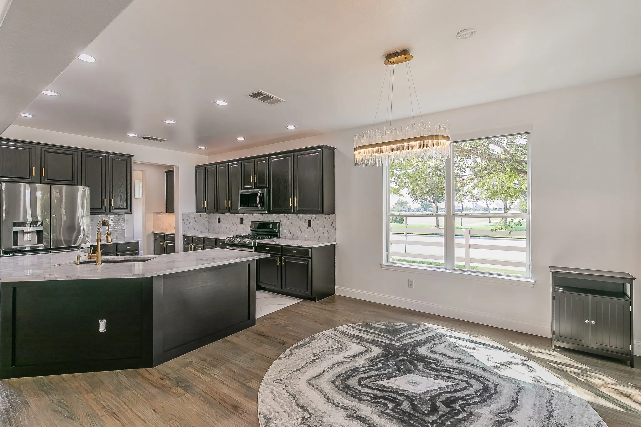Single Family Residence For Sale in Denton County , 8701 Freeport Drive, Denton, Texas 76207, 3 Bedroom, 3 Bathroom, 2 Garage spaces, 3,236 Sqft, built in 2007, mls#21404471, Real Estate Agent in Denton, Homes For Sale in Denton county, Homes For Sale in Denton, Realtor in Denton Texas, Real Estate Brokerage Independent Realty Texas, Luminita Cordes Realtor