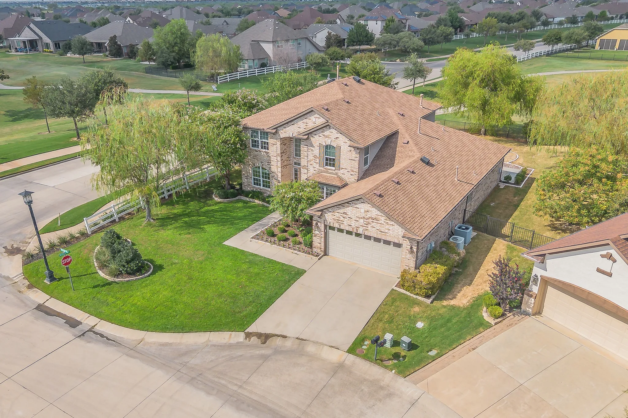 Single Family Residence For Sale in Denton County , 8701 Freeport Drive, Denton, Texas 76207, 3 Bedroom, 3 Bathroom, 2 Garage spaces, 3,236 Sqft, built in 2007, mls#21404471, Real Estate Agent in Denton, Homes For Sale in Denton county, Homes For Sale in Denton, Realtor in Denton Texas, Real Estate Brokerage Independent Realty Texas, Luminita Cordes Realtor