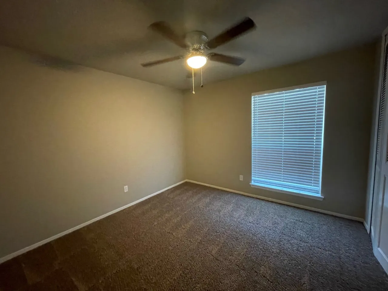 Single Family Residence For Rent in Tarrant County , 1517 VANDERBILT Drive, Arlington, Texas 76014, 3 Bedroom, 2 Bathroom, 1 Garage spaces, 1,164 Sqft, built in 1971, mls#21404490, Real Estate Agent in Arlington, Homes For Rent in Tarrant county, Homes For Rent in Arlington, Realtor in Arlington Texas, Real Estate Brokerage Independent Realty Texas, Luminita Cordes Realtor