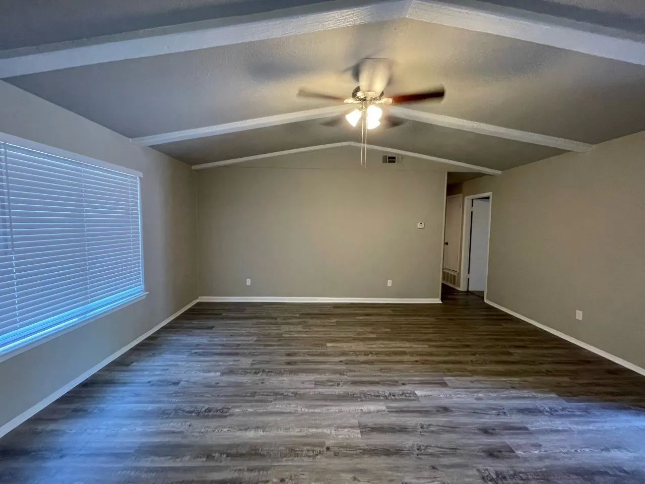 Single Family Residence For Rent in Tarrant County , 1517 VANDERBILT Drive, Arlington, Texas 76014, 3 Bedroom, 2 Bathroom, 1 Garage spaces, 1,164 Sqft, built in 1971, mls#21404490, Real Estate Agent in Arlington, Homes For Rent in Tarrant county, Homes For Rent in Arlington, Realtor in Arlington Texas, Real Estate Brokerage Independent Realty Texas, Luminita Cordes Realtor